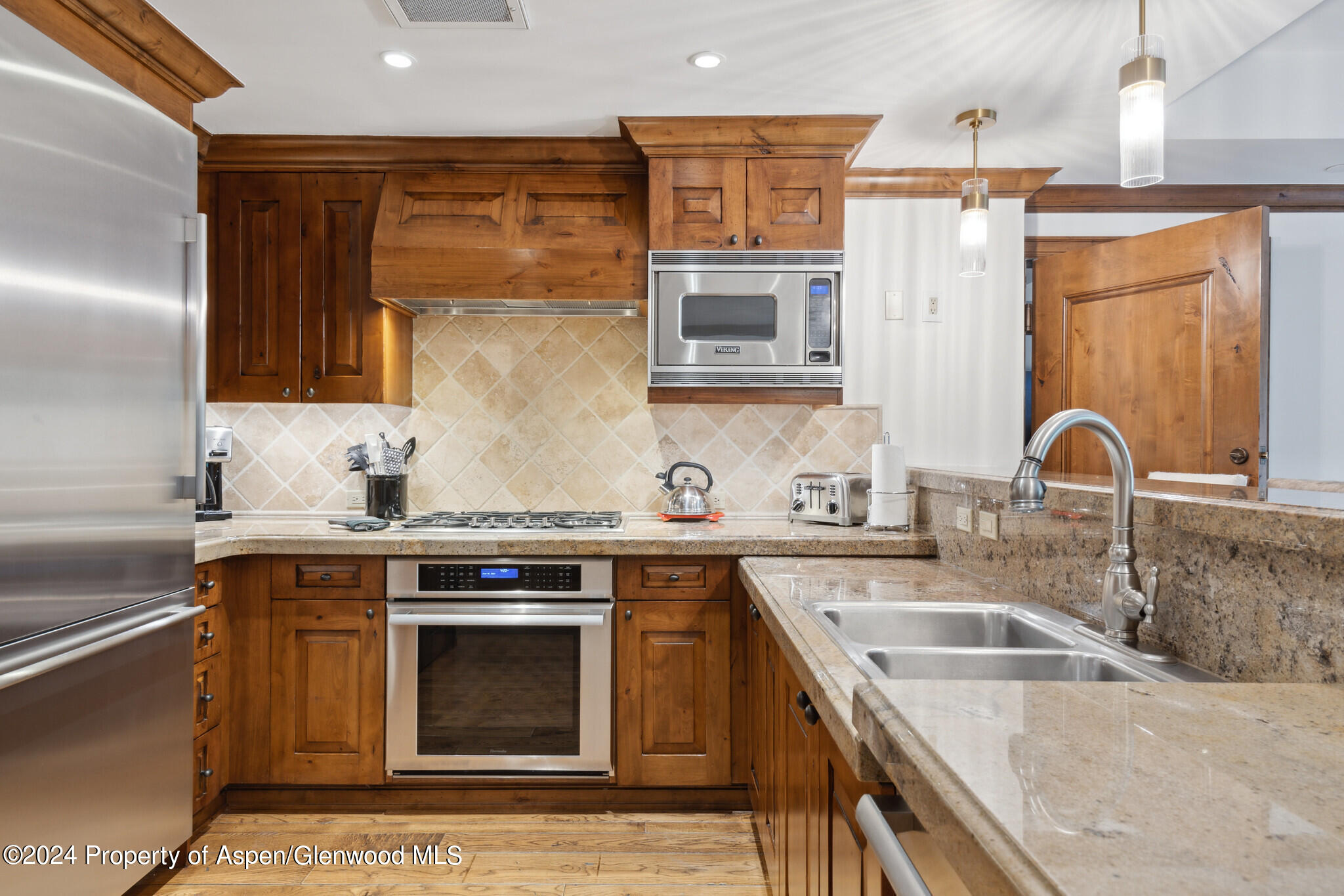 415 E Dean St, Unit 22, Week 6 Aspen CO 81611