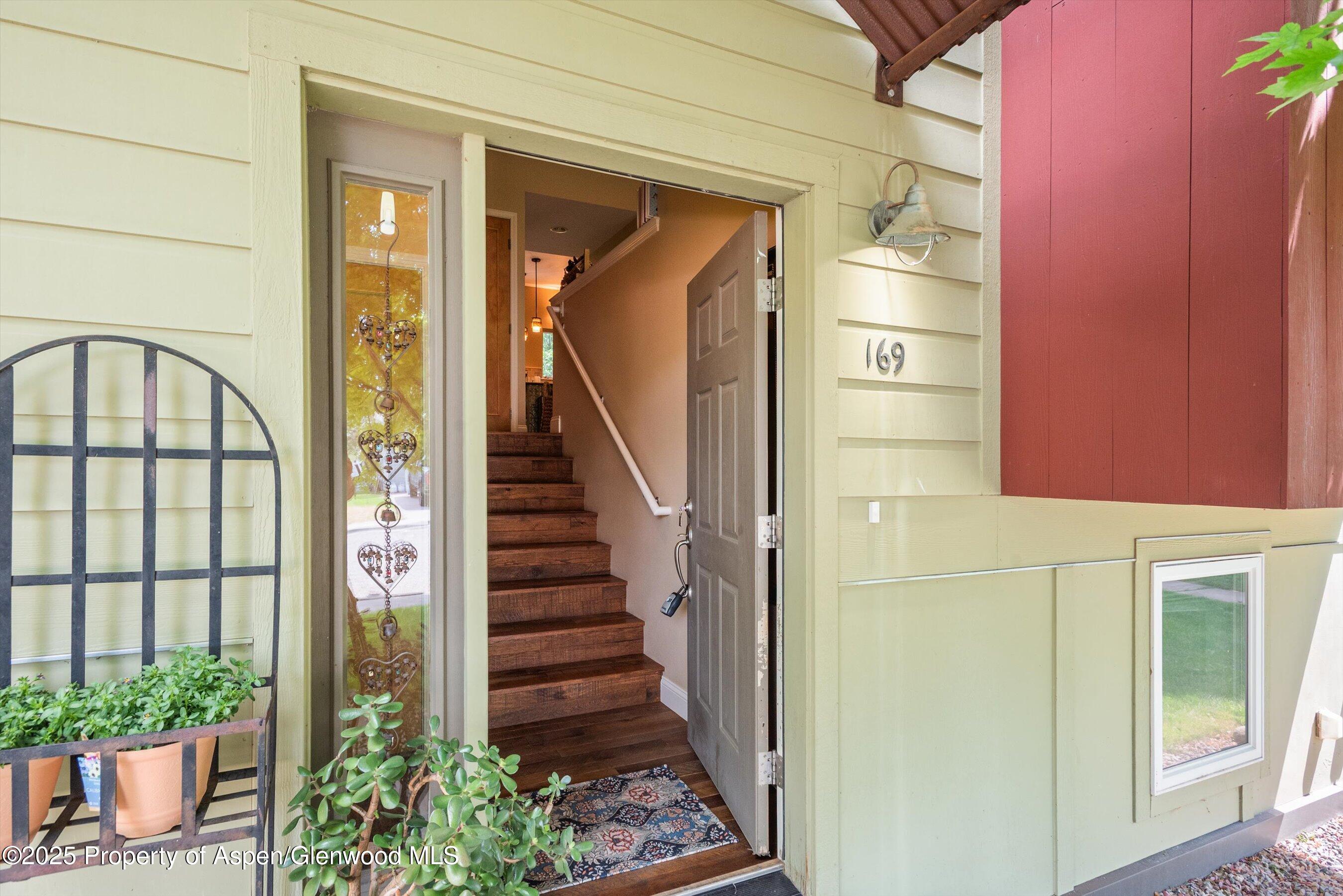 169 Village Lane Carbondale CO 81623