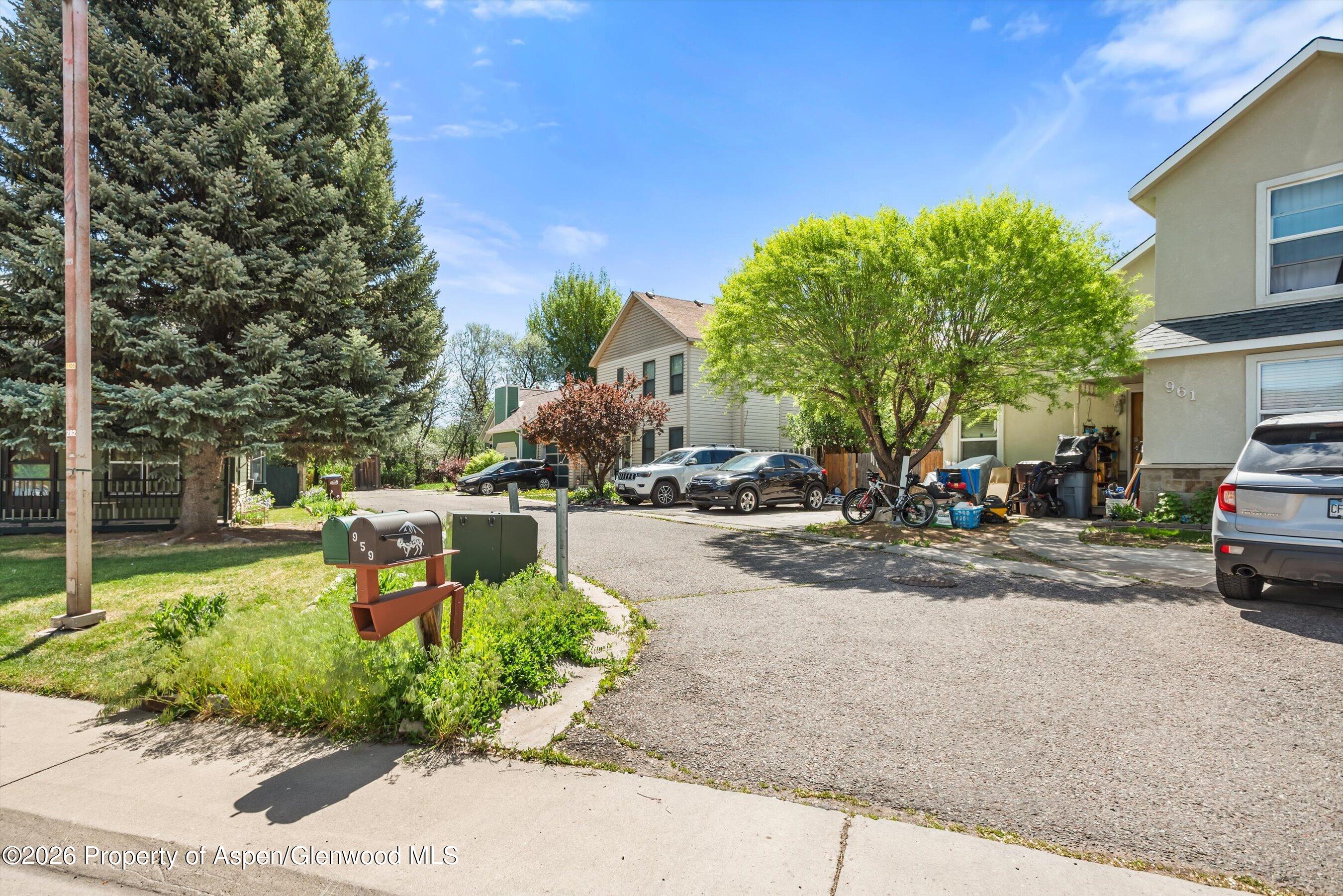 957 Buckingham Drive Carbondale CO 81623