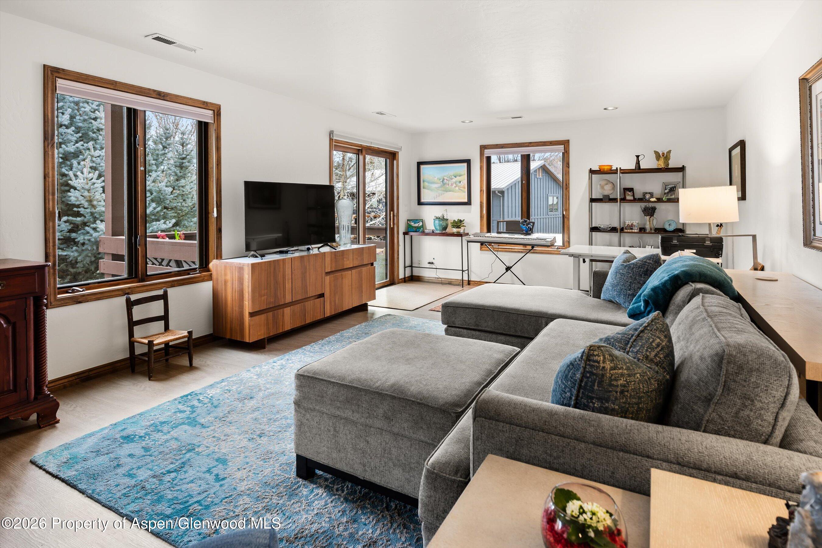 Carbondale CO, 1460 Main Street