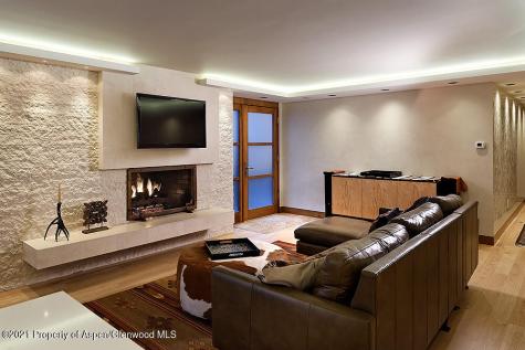 400 W Hopkins Avenue Aspen CO 81611