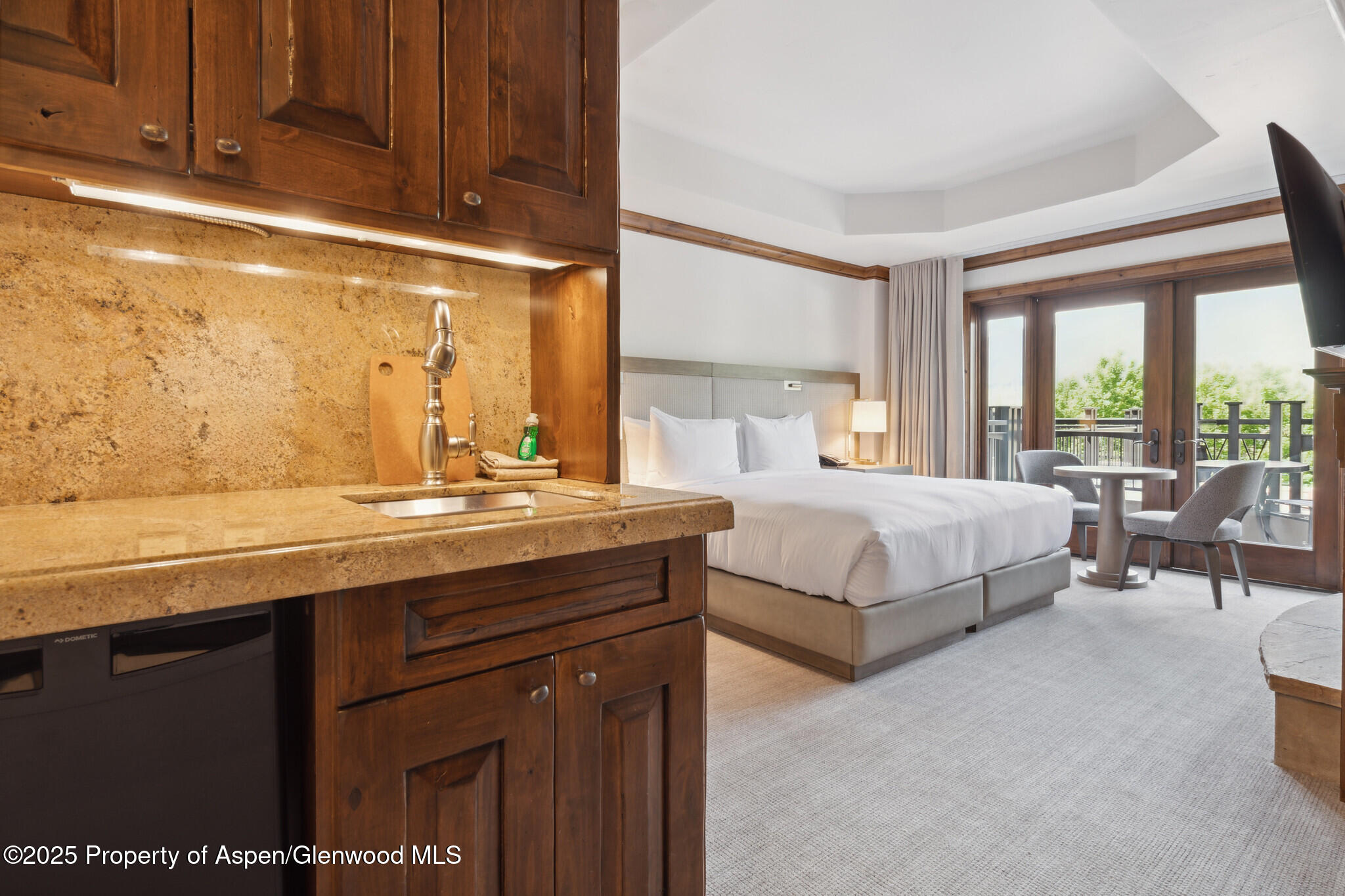 415 E Dean St., Unit 15, Week 33 Aspen CO 81611