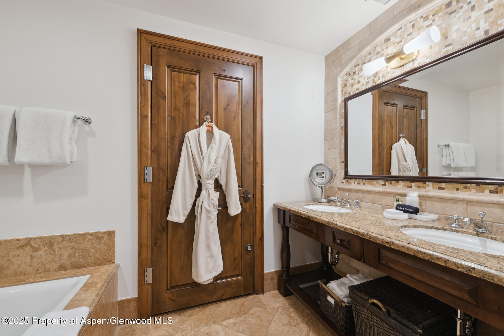 415 E Dean St., Unit 15, Week 33 Aspen CO 81611