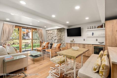 131 E Durant Avenue Aspen CO 81611