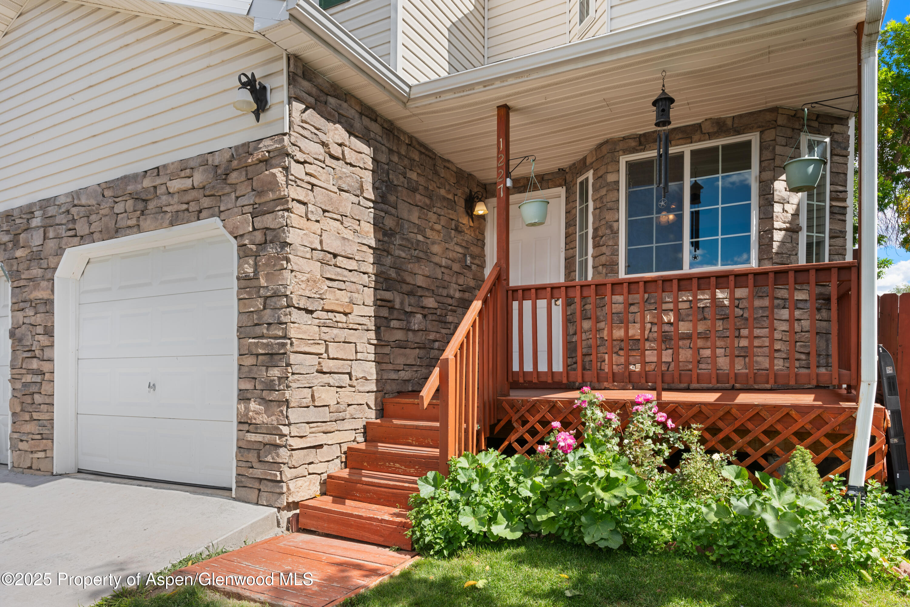 1227 Domelby Court Silt CO 81652