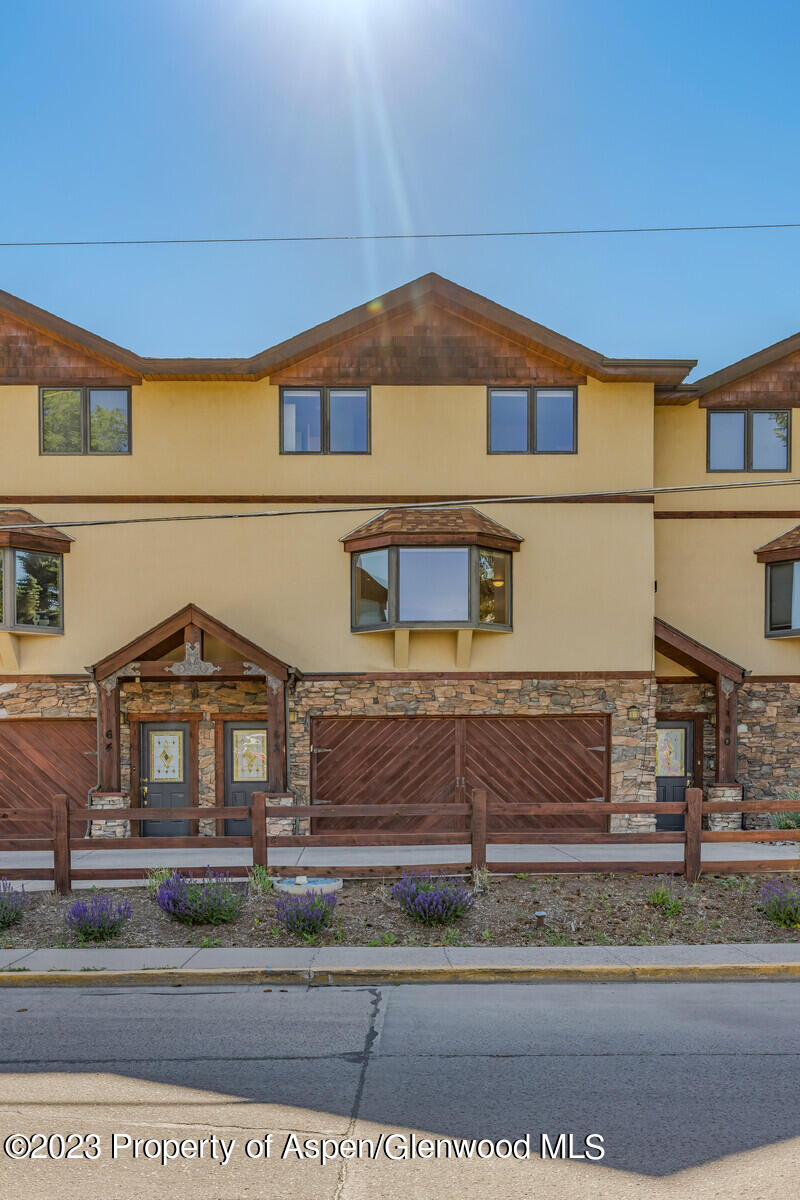 62 N 8th Street Carbondale CO 81623