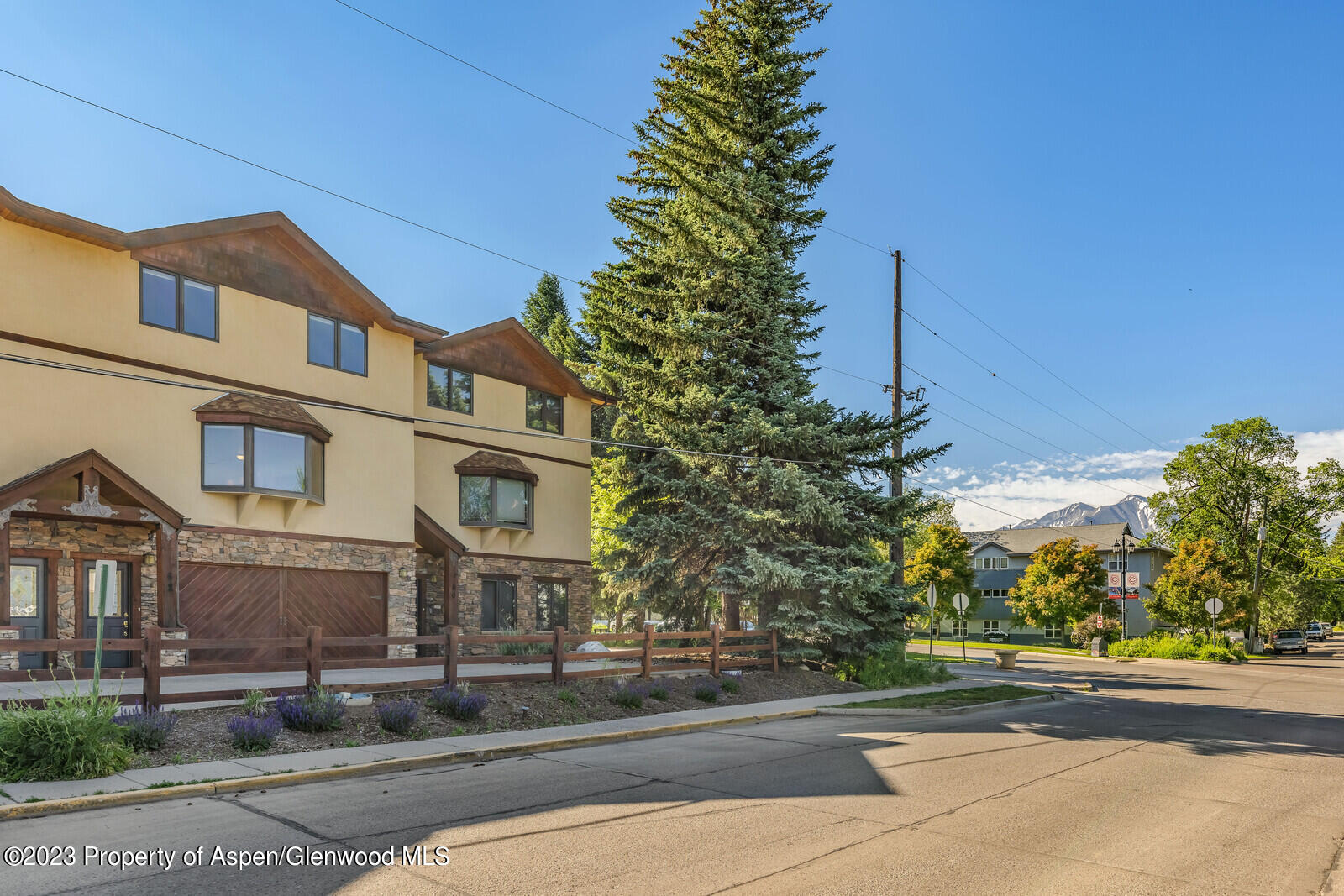 62 N 8th Street Carbondale CO 81623