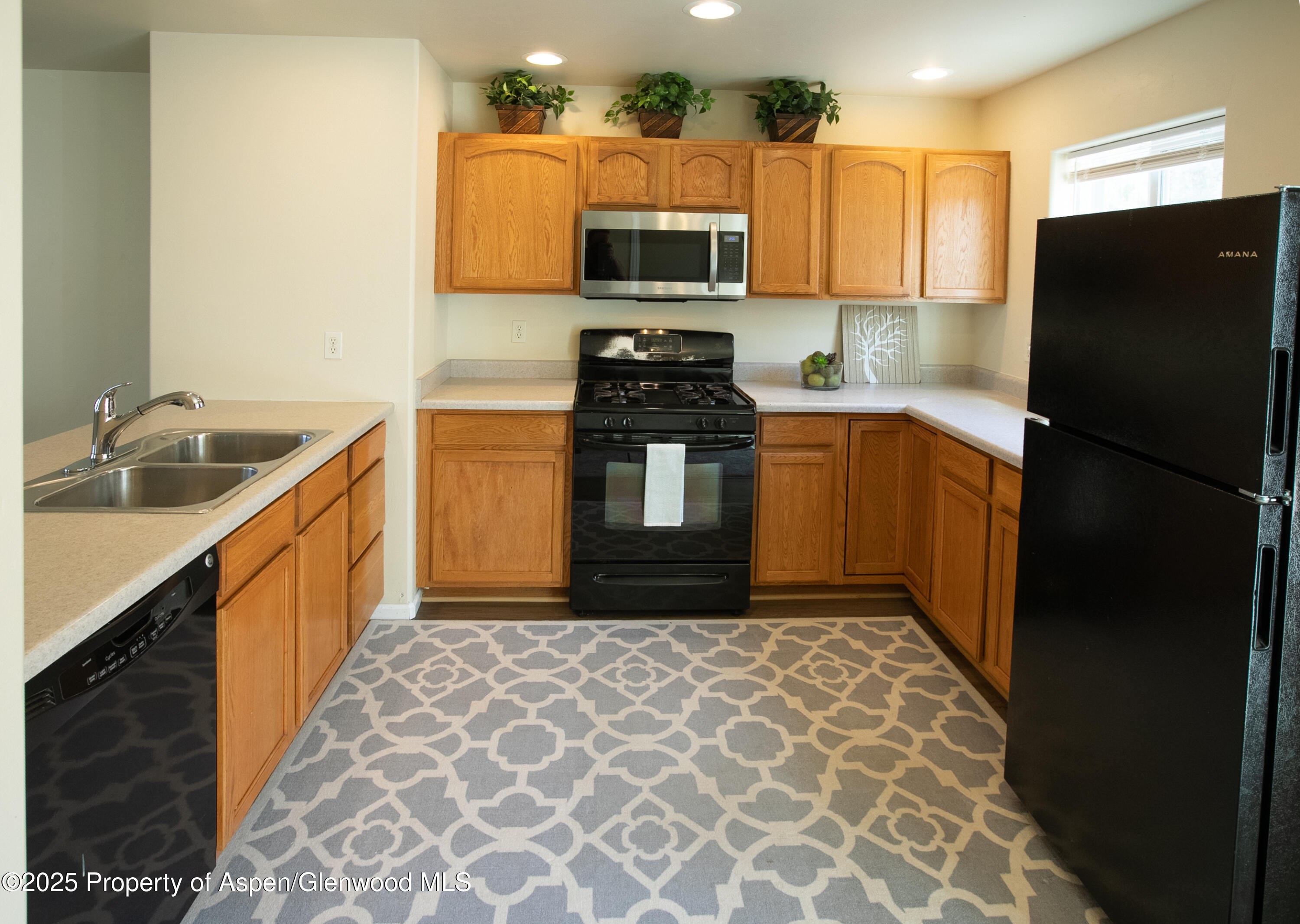 2469 Pine Lane Rifle CO 81650