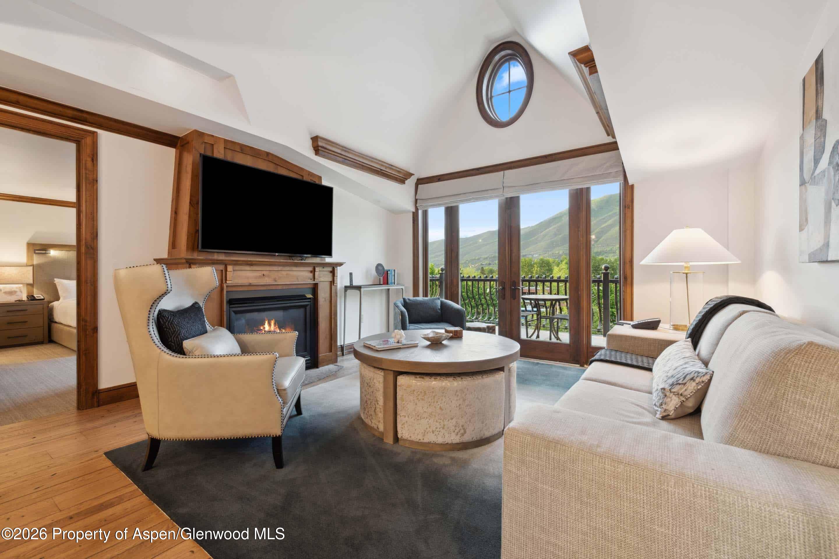 415 E Dean St, Unit 30, Week 10 Aspen CO 81611