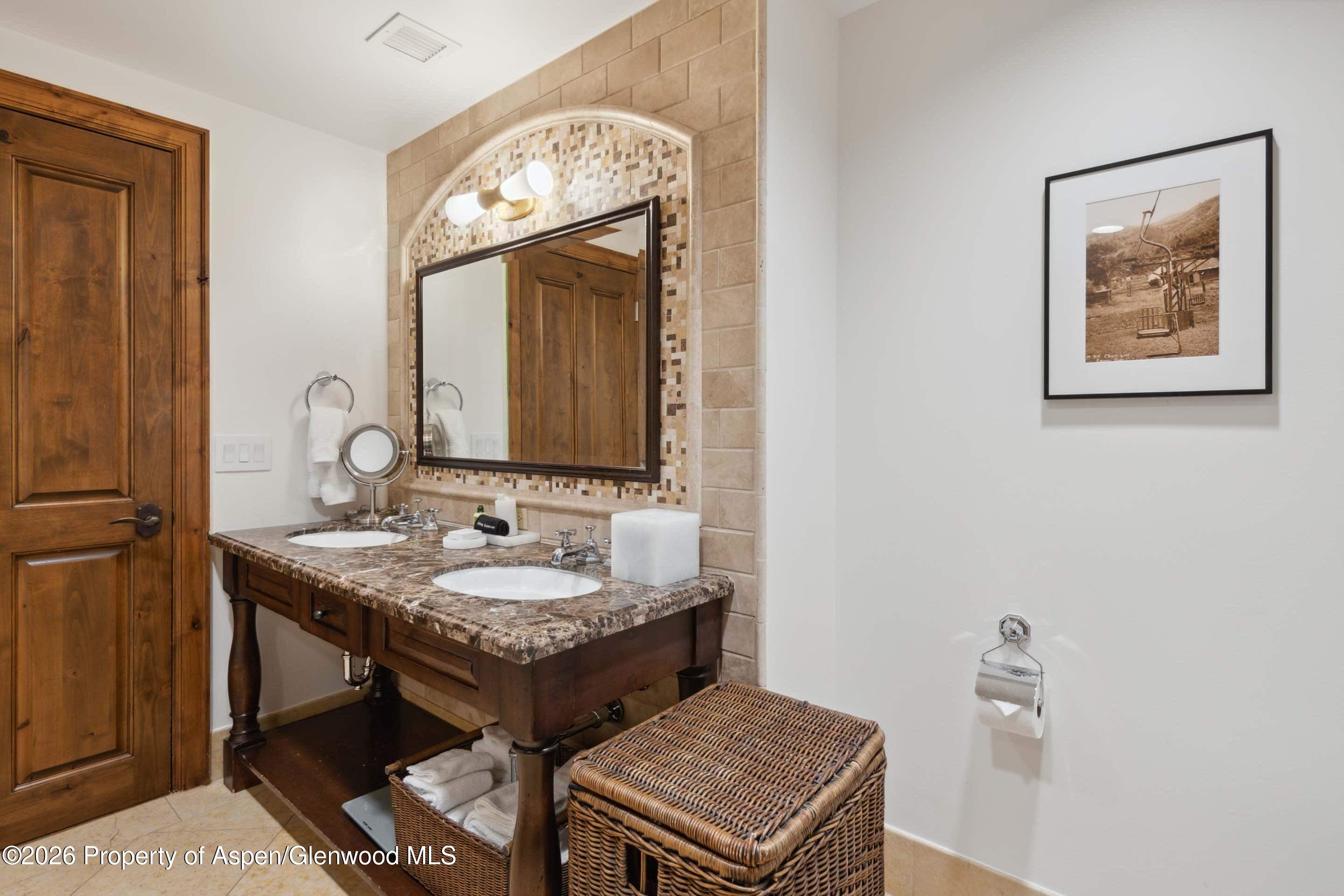 415 E Dean St, Unit 30, Week 10 Aspen CO 81611