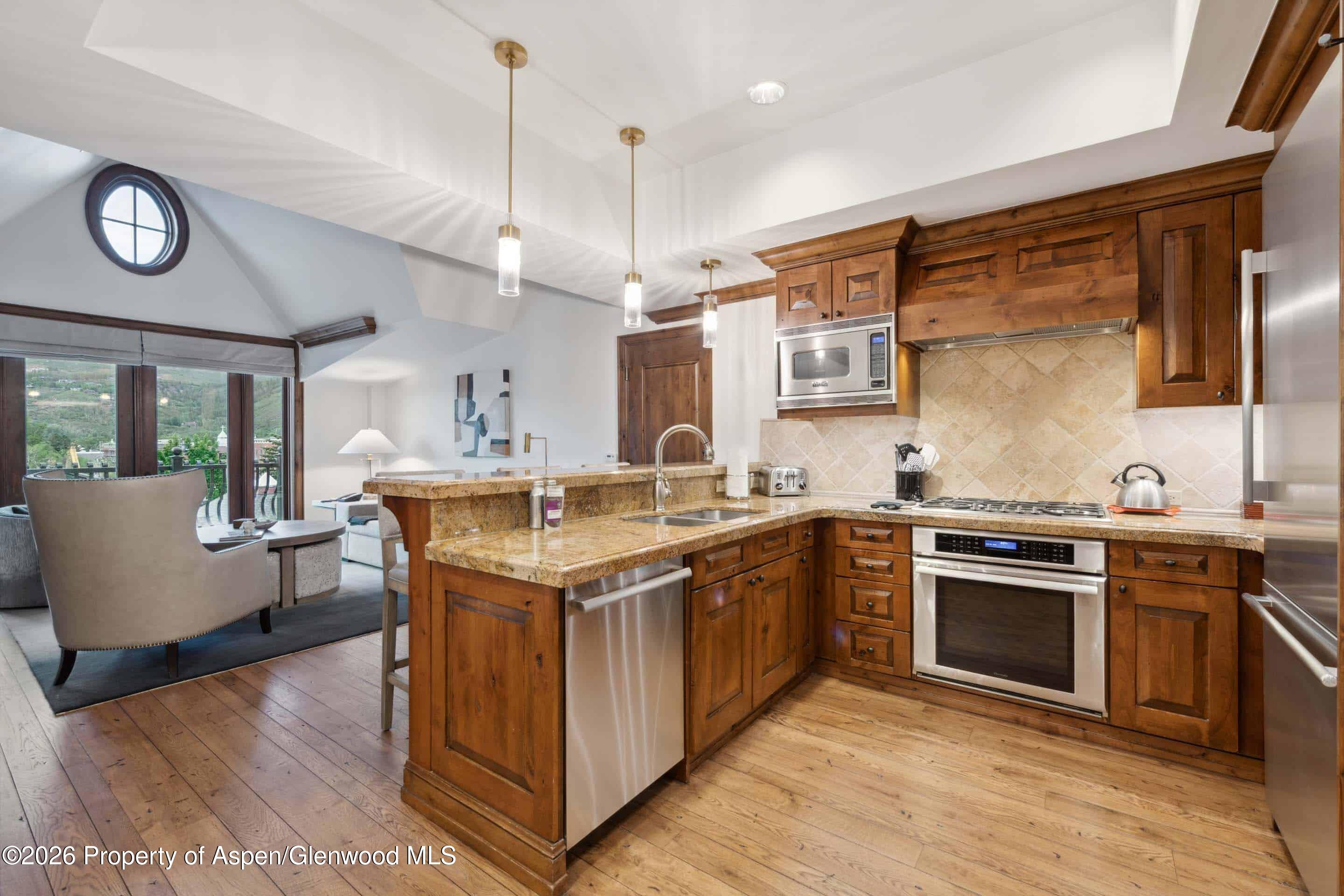 415 E Dean St, Unit 30, Week 10 Aspen CO 81611