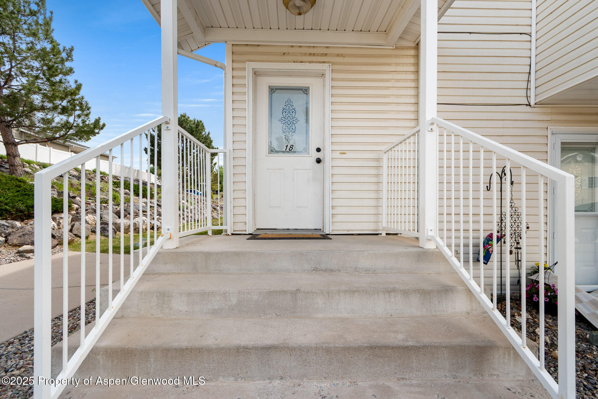 18 Angelica Circle Parachute CO 81635