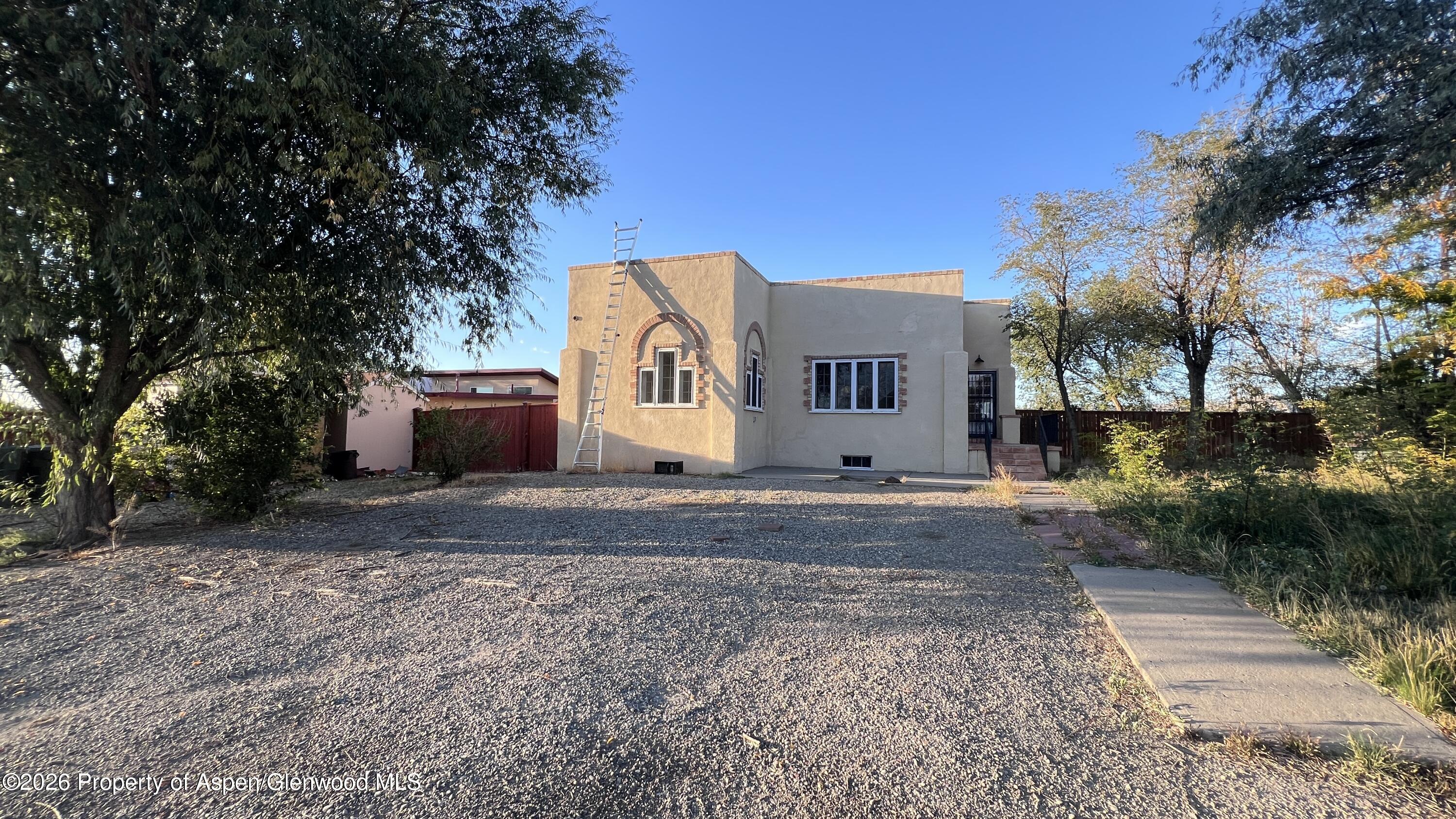697 27 1/2 Court Grand Junction CO 81506