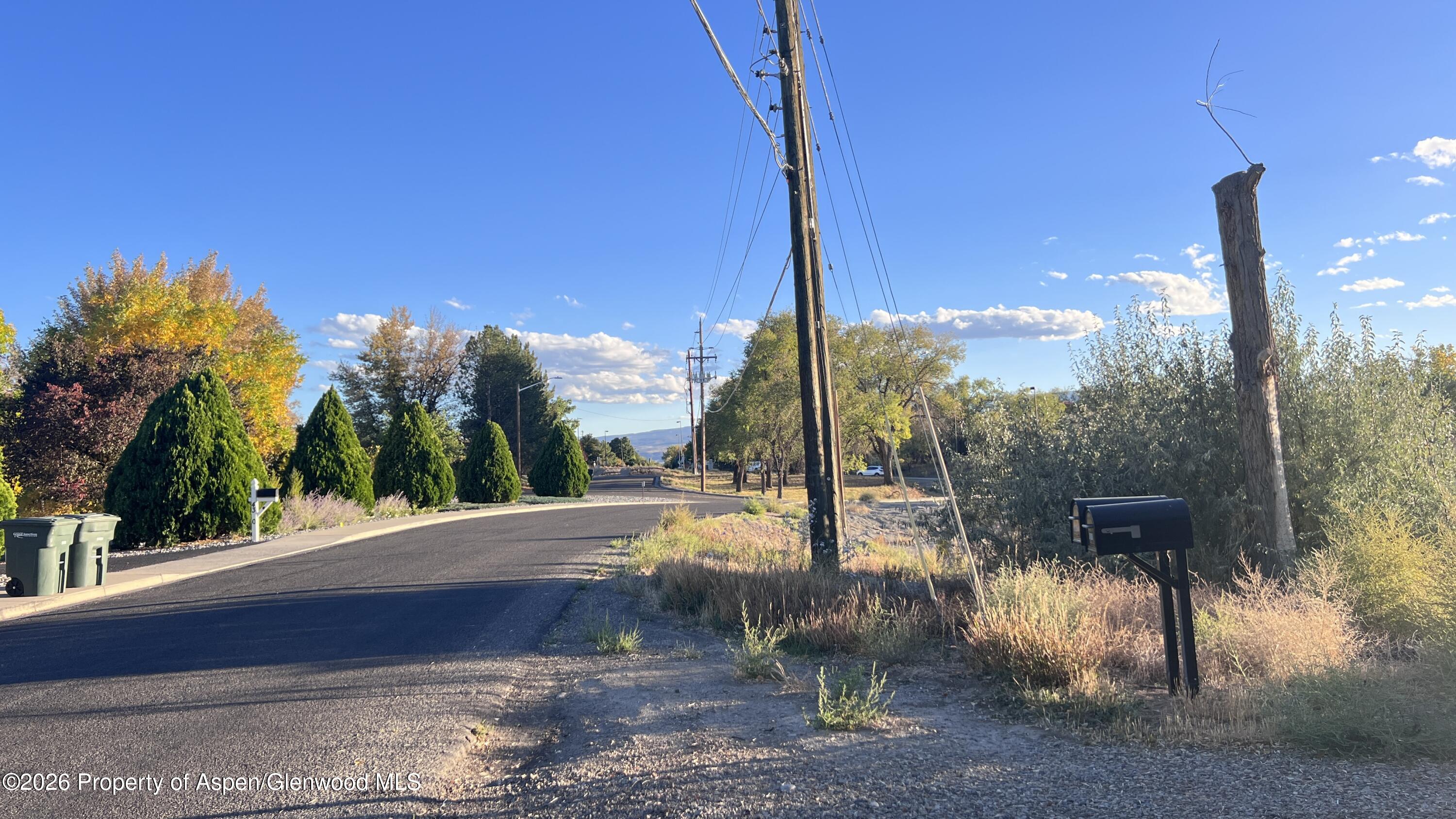 697 27 1/2 Court Grand Junction CO 81506