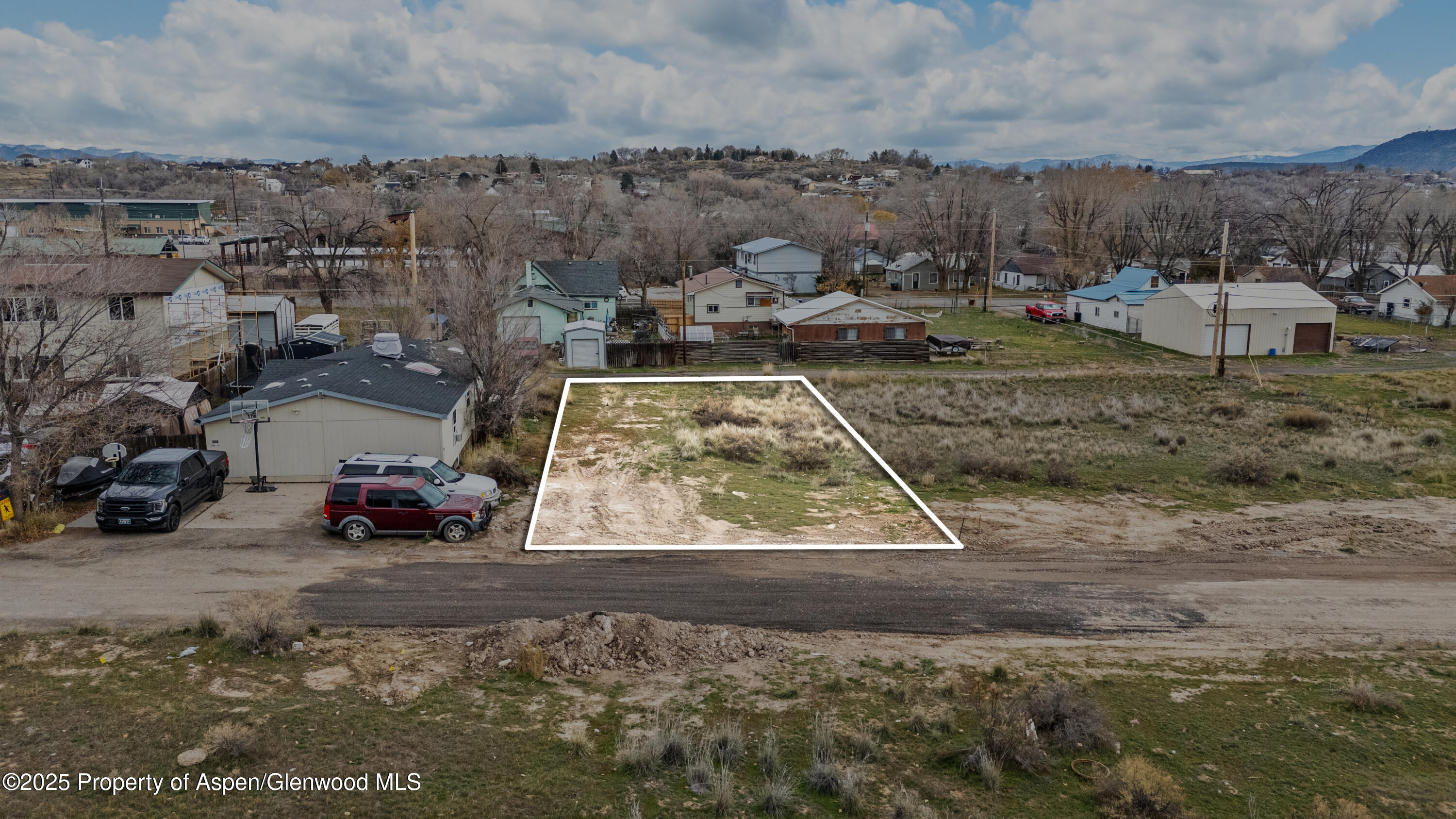 988 Stillwell Avenue Rifle CO 81650