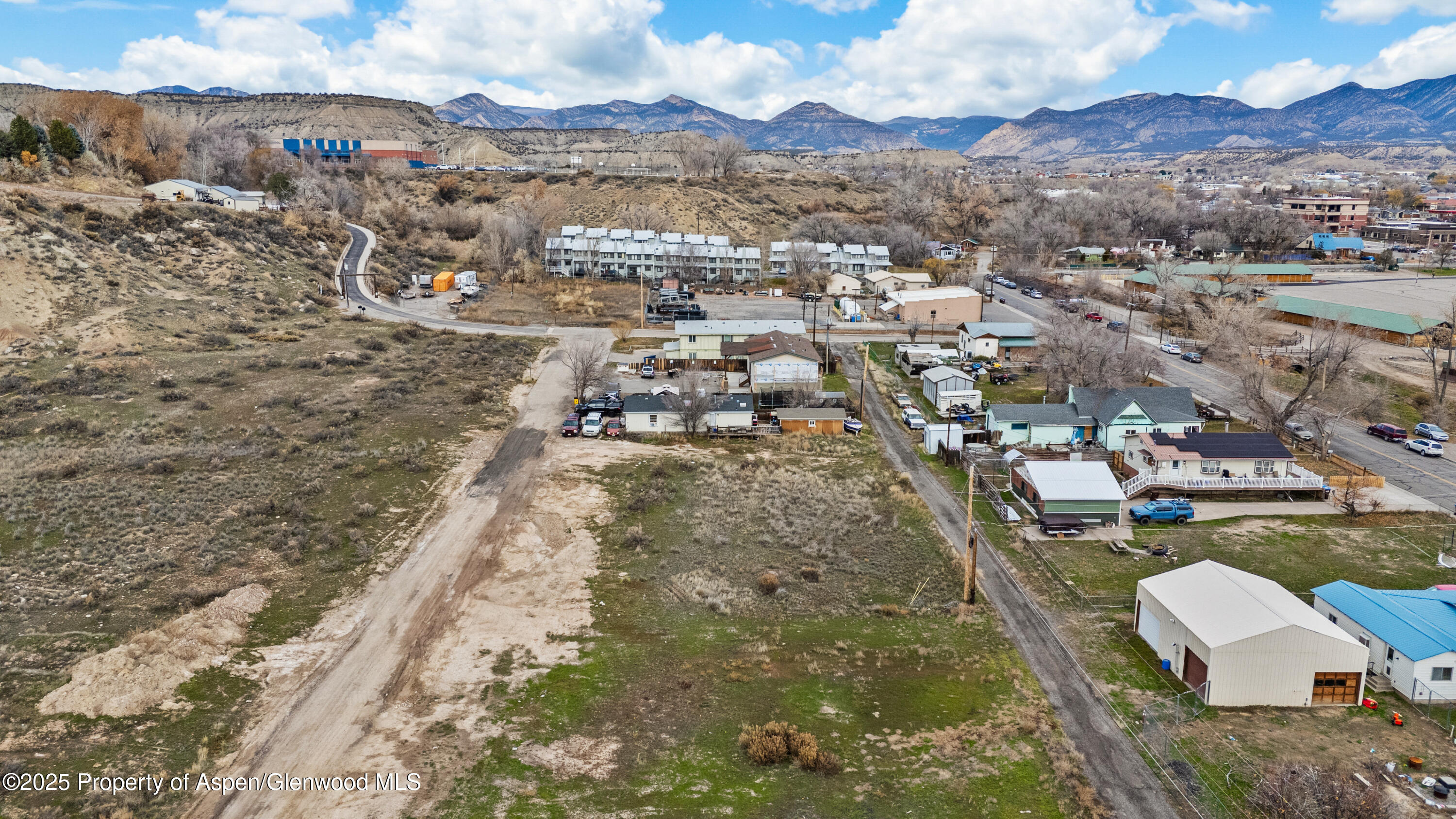 988 Stillwell Avenue Rifle CO 81650