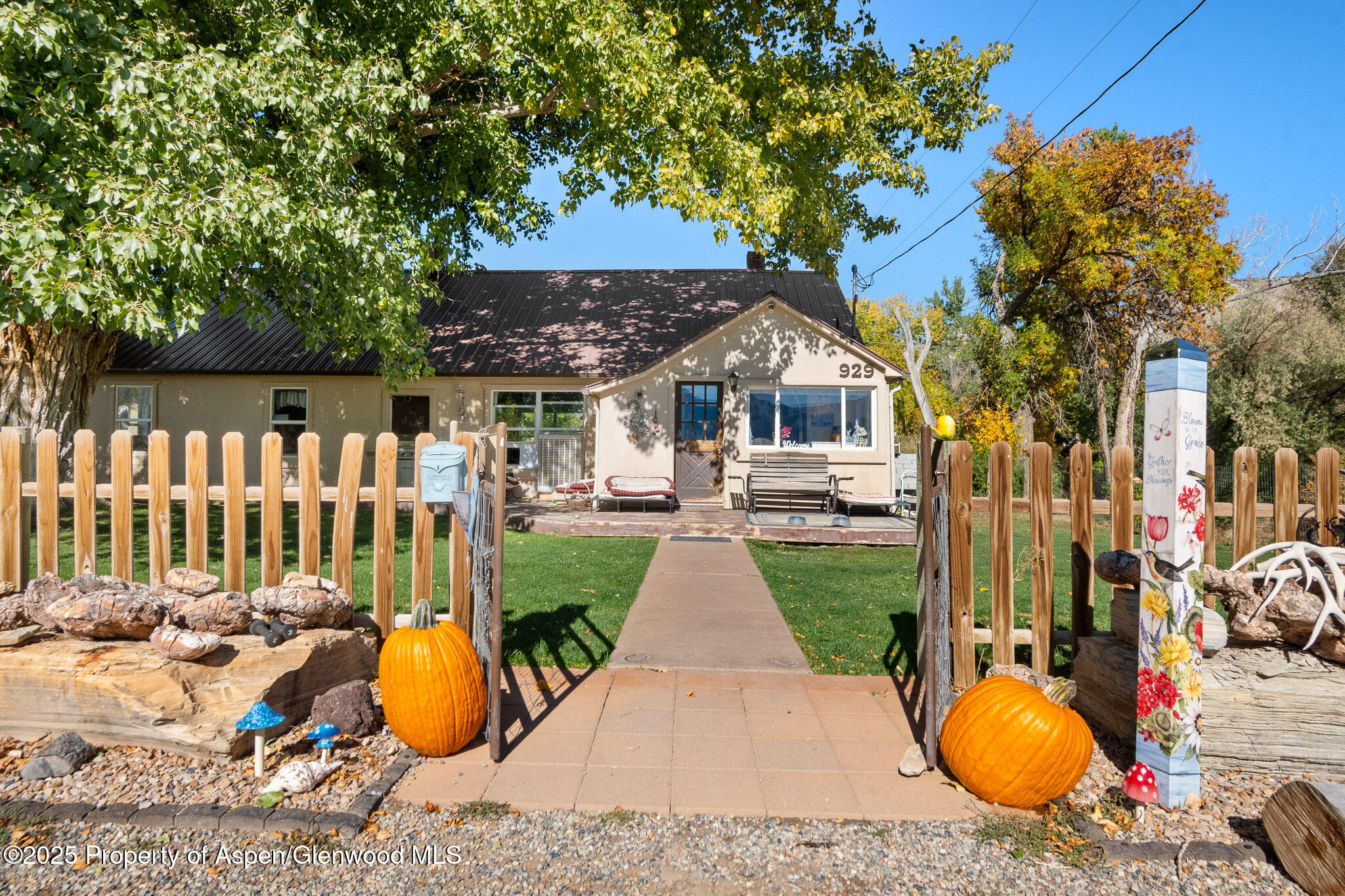 929 County Road 215 Parachute CO 81635