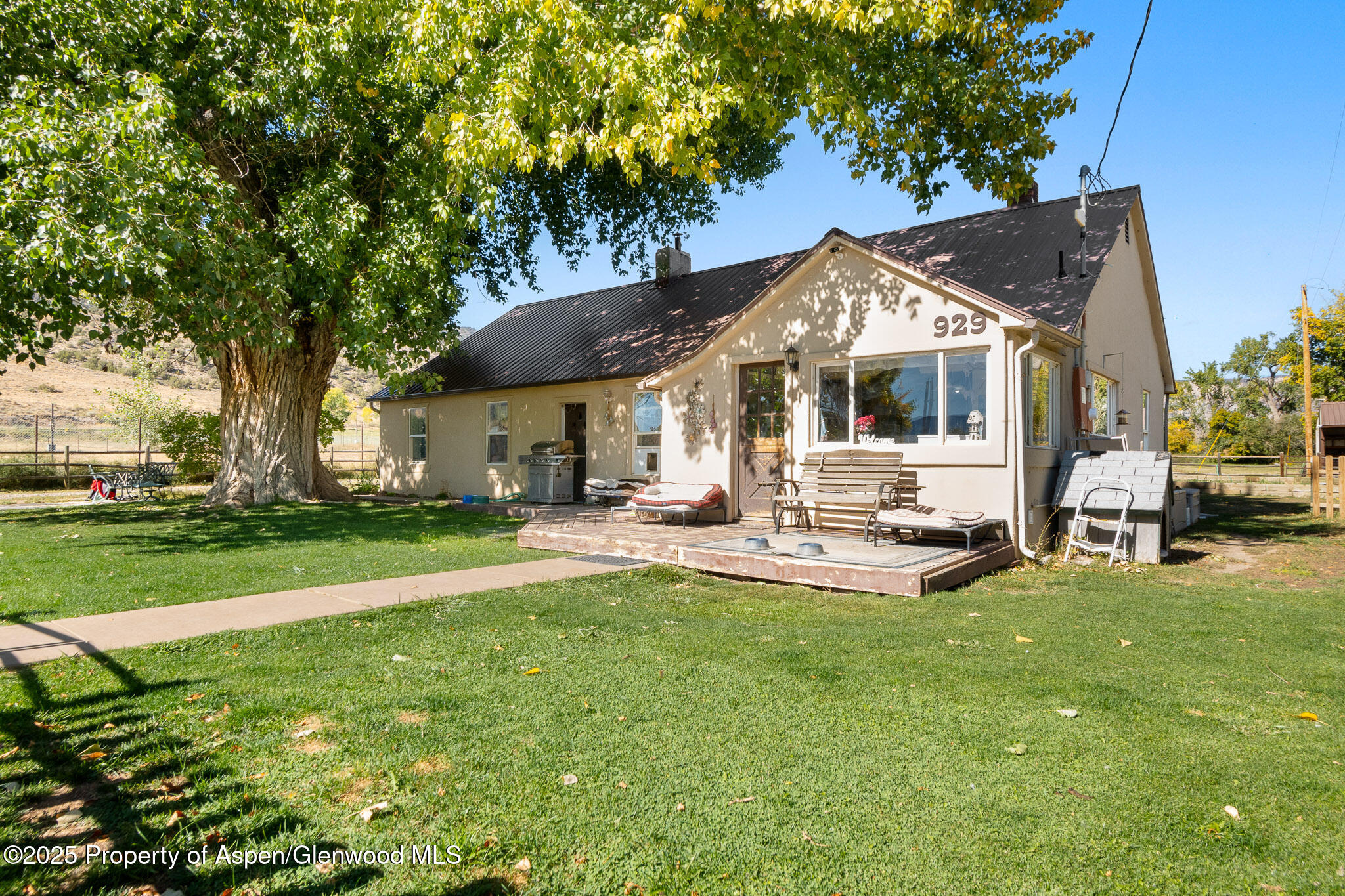 929 County Road 215 Parachute CO 81635