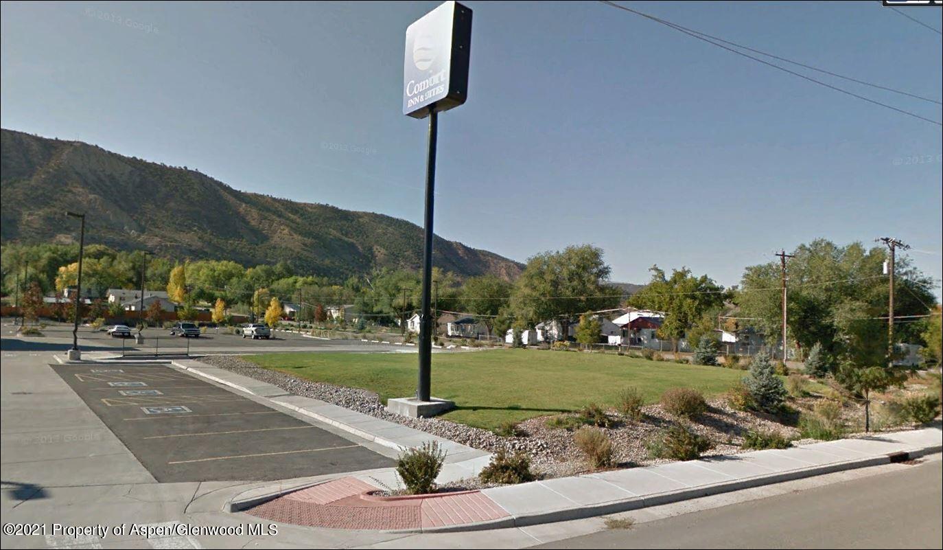 325 S 7th Street Rifle CO 81650