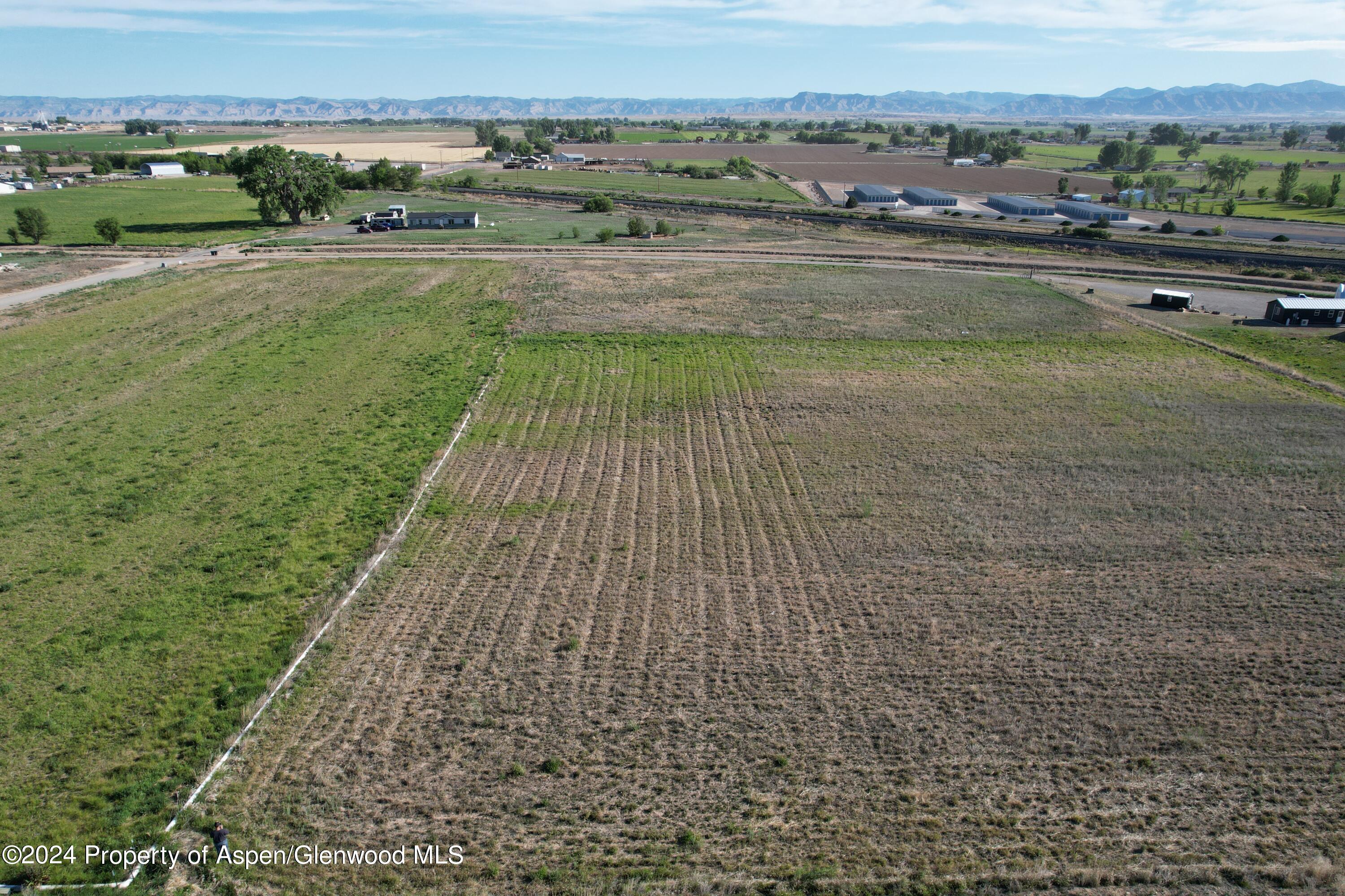 1254 M 1/4 Road Loma CO 81524