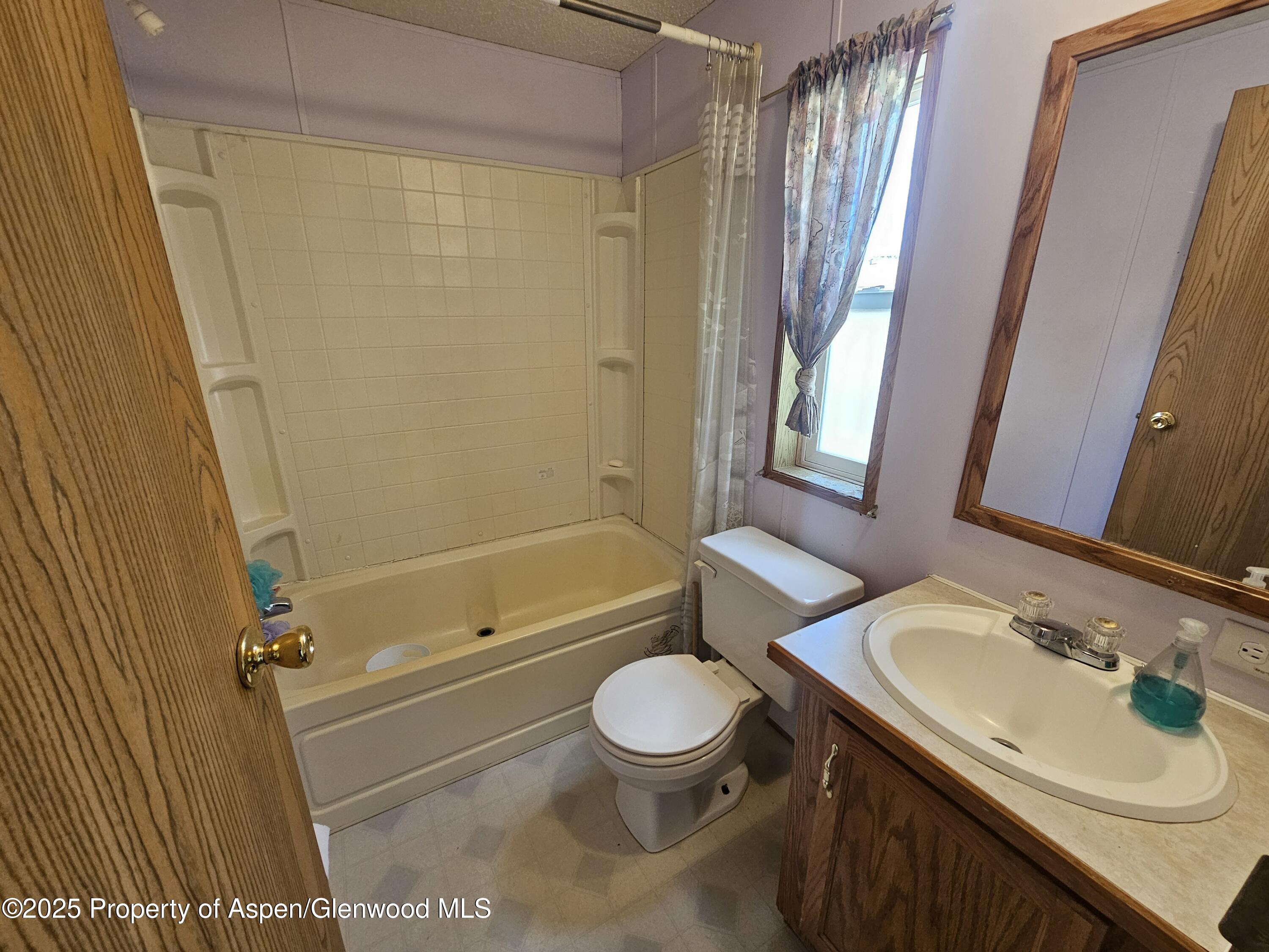 200 W 20th Street Rifle CO 81650