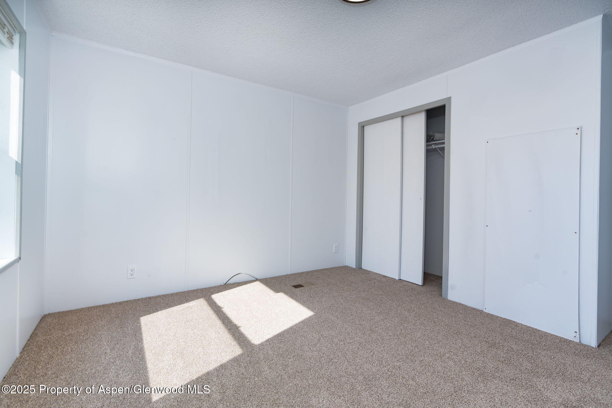 73 Silver Queen Circle Parachute CO 81635