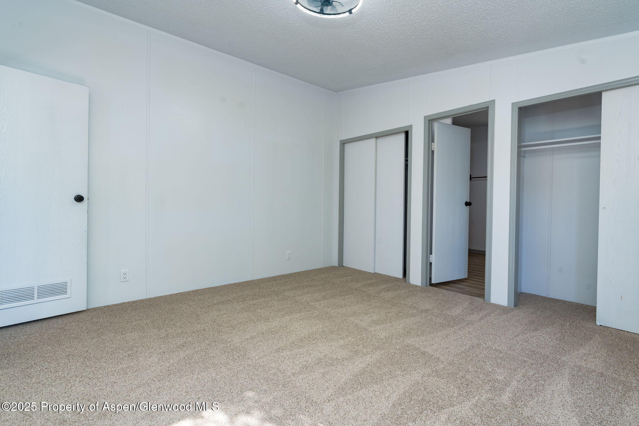 73 Silver Queen Circle Parachute CO 81635