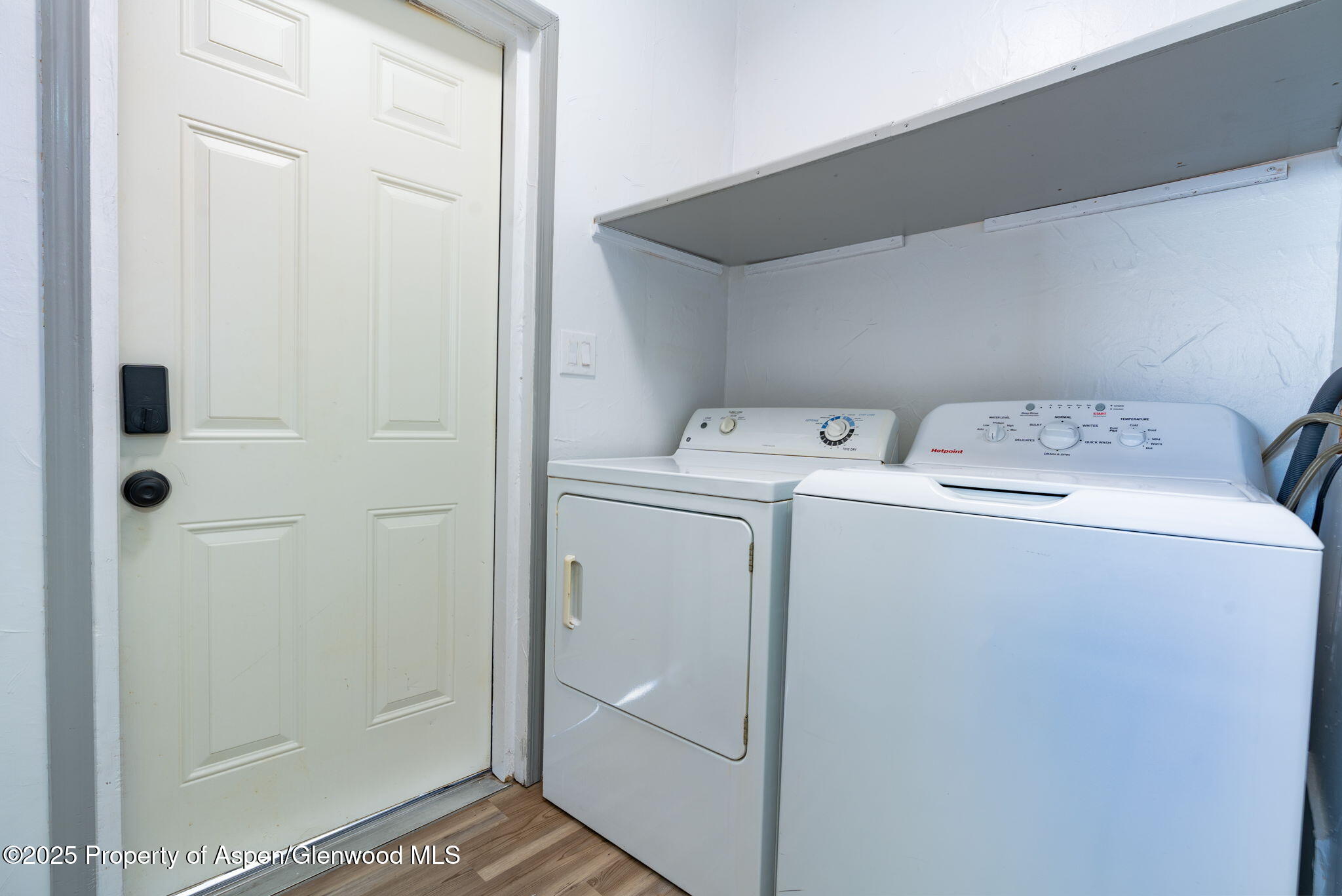 73 Silver Queen Circle Parachute CO 81635