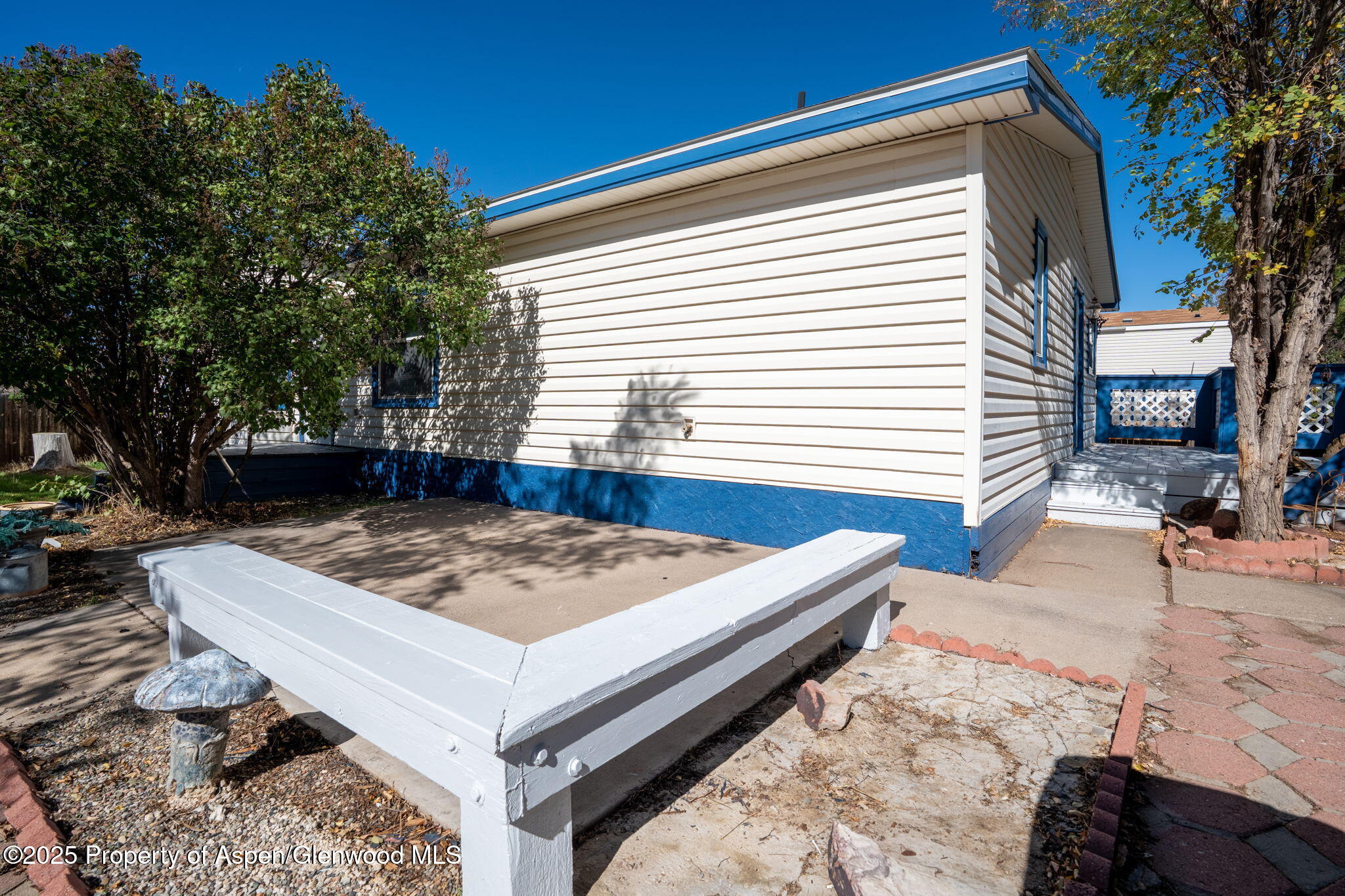 73 Silver Queen Circle Parachute CO 81635