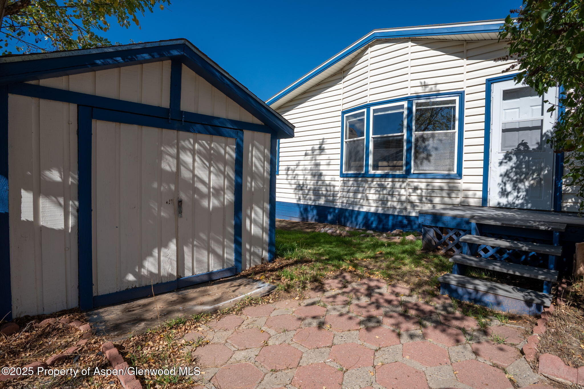 73 Silver Queen Circle Parachute CO 81635