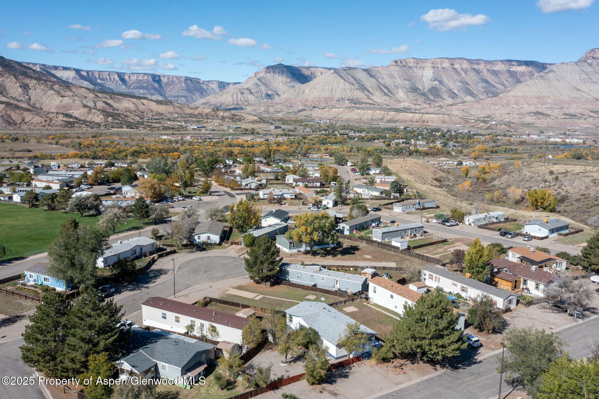 73 Silver Queen Circle Parachute CO 81635