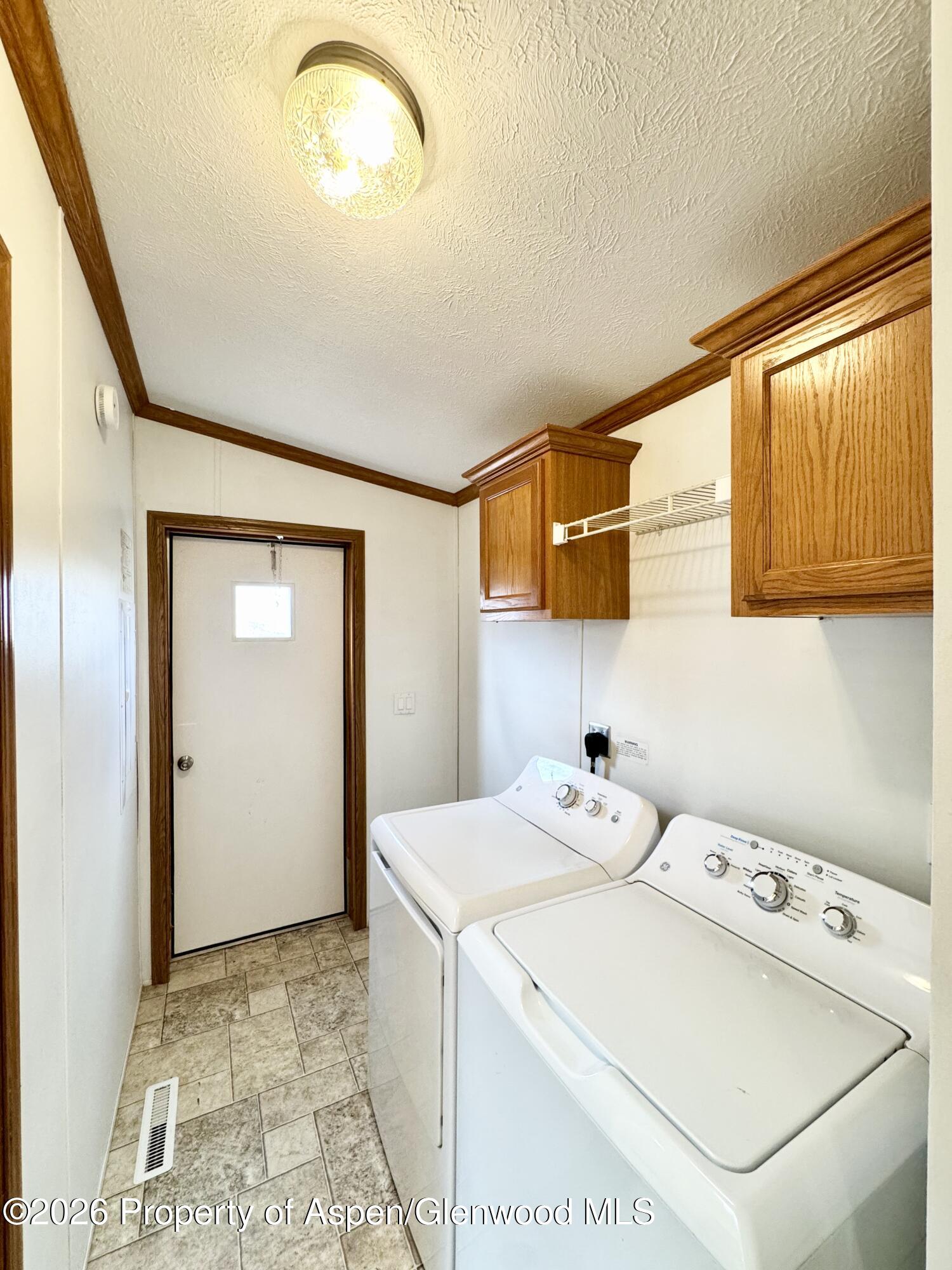 33 Silverton Place Parachute CO 81635