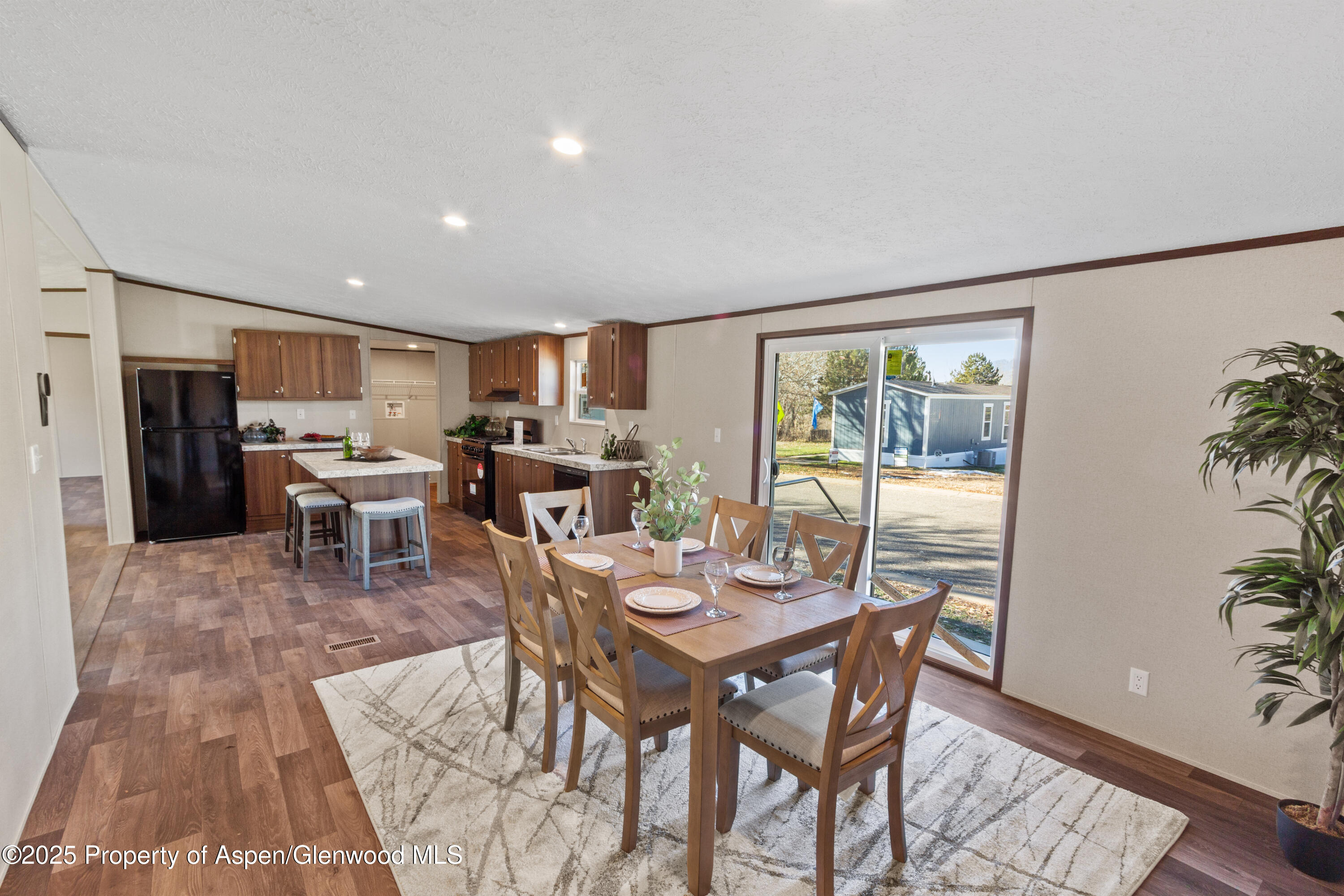 133 W Carson Circle Parachute CO 81635