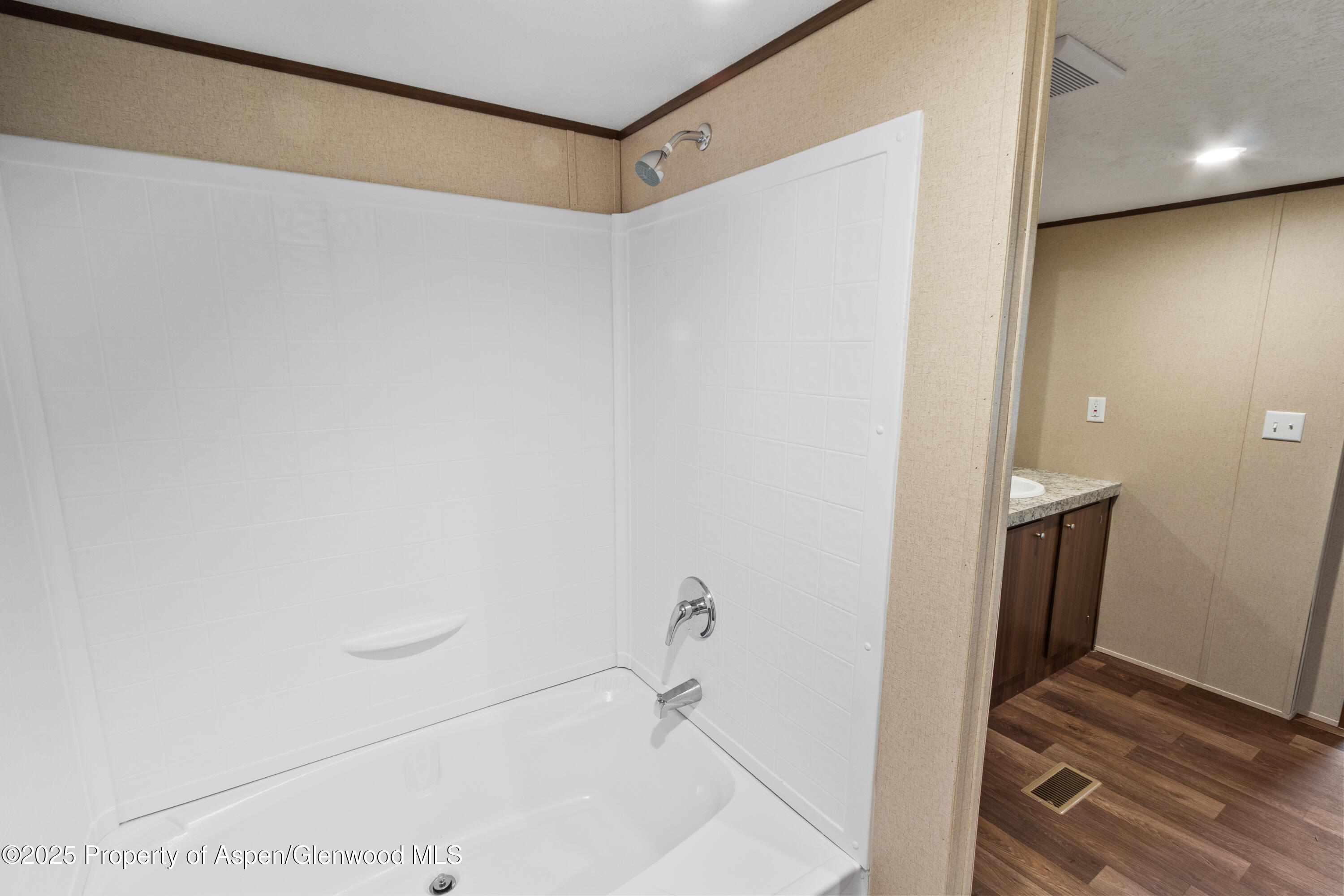 133 W Carson Circle Parachute CO 81635