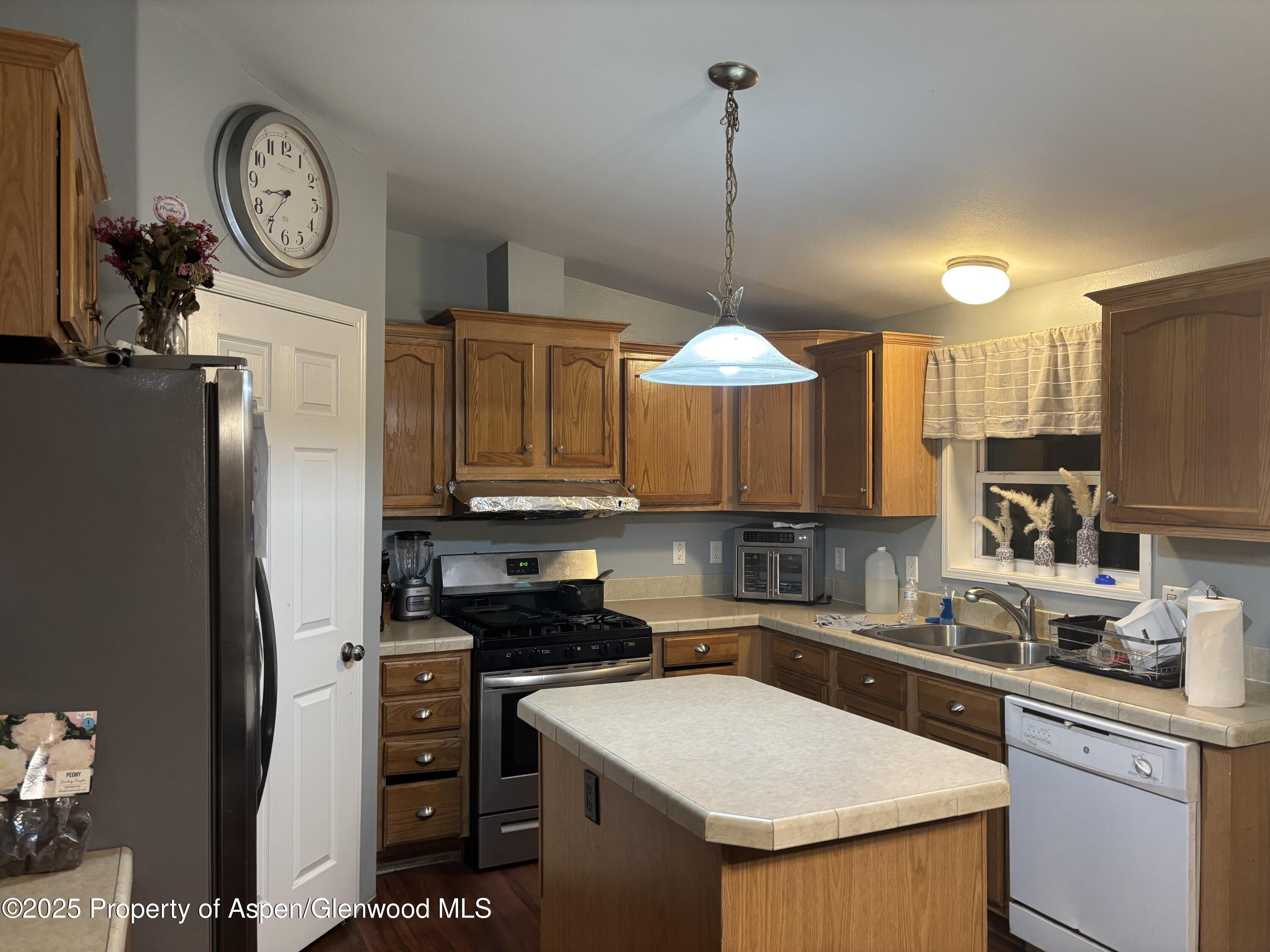 5033 County Road 335 New Castle CO 81647