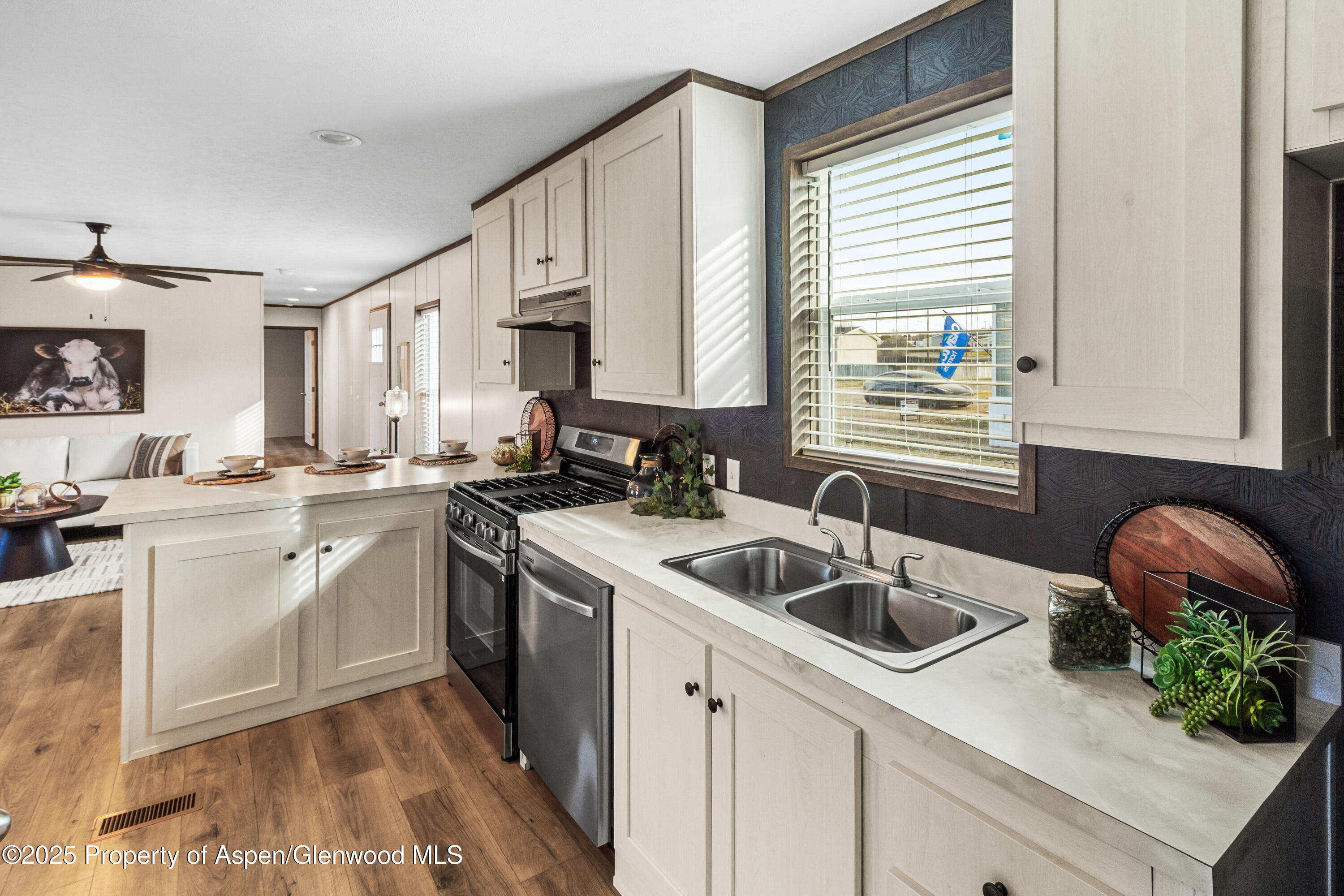 32 Bent Creek Circle Parachute CO 81635