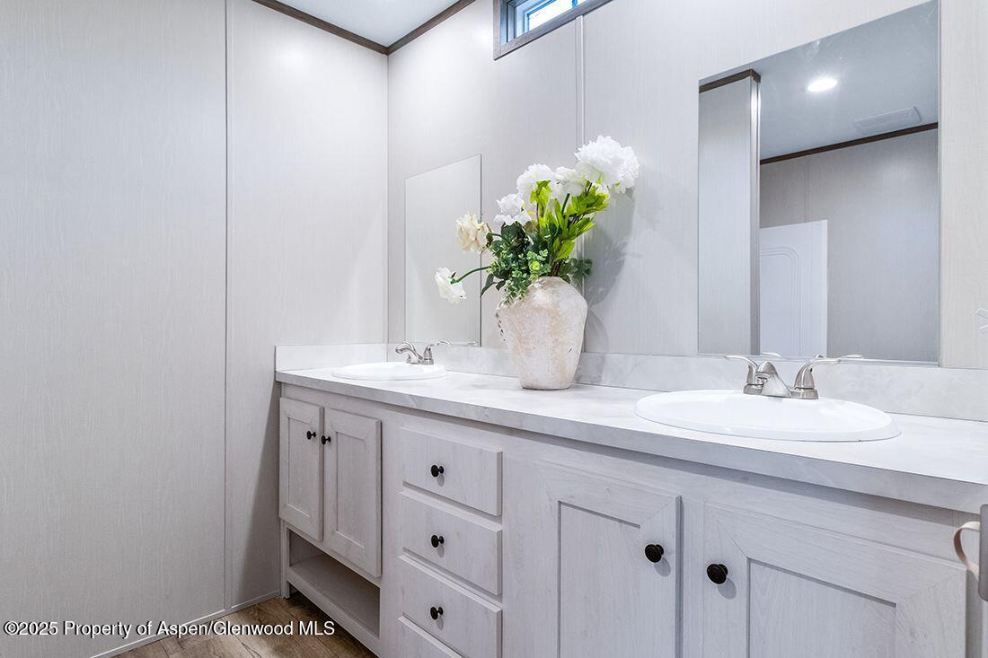 32 Bent Creek Circle Parachute CO 81635