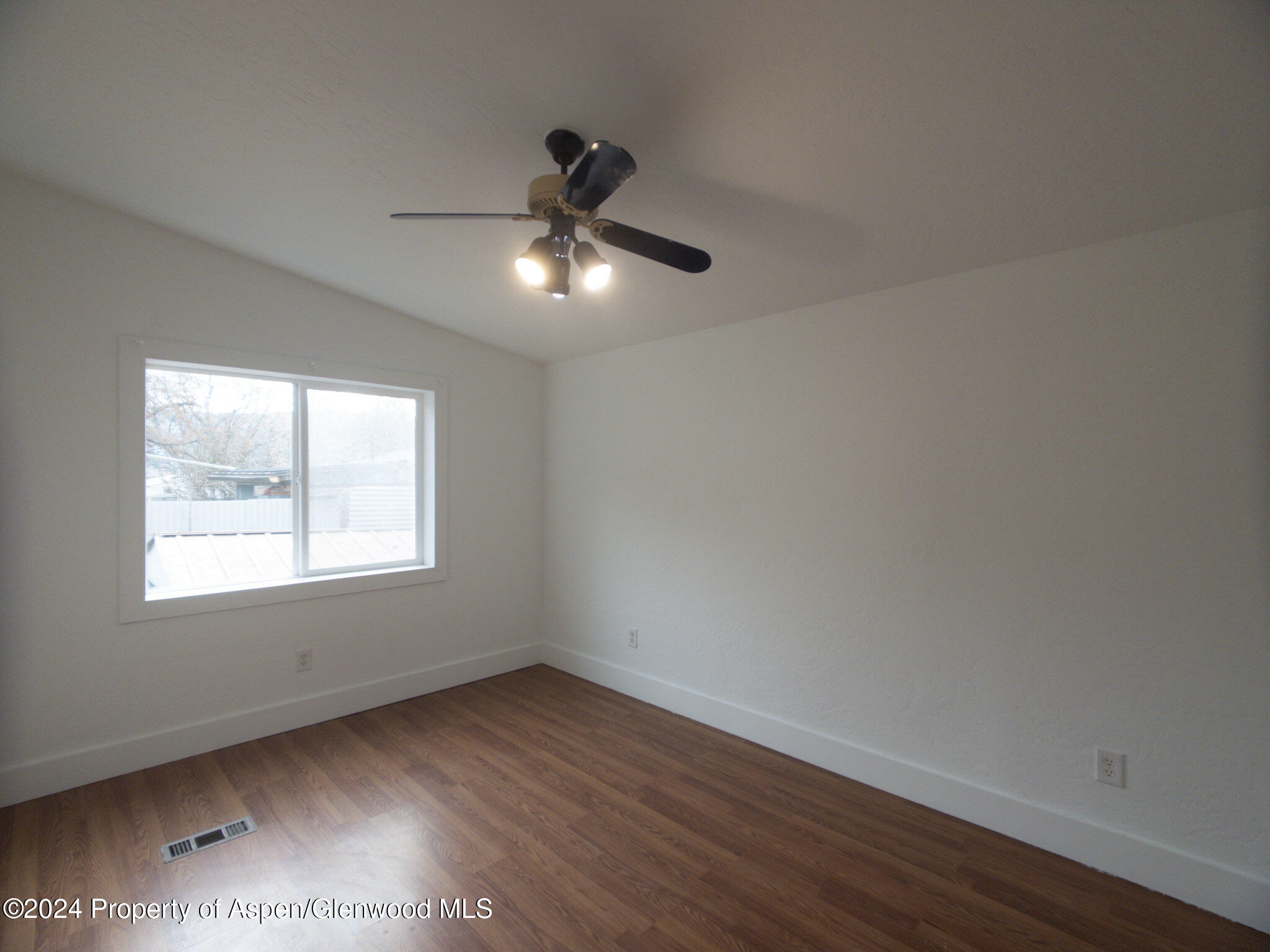 5033 335 County Road New Castle CO 81647
