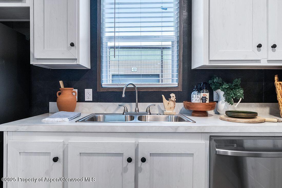 200 W 20th Street Rifle CO 81650