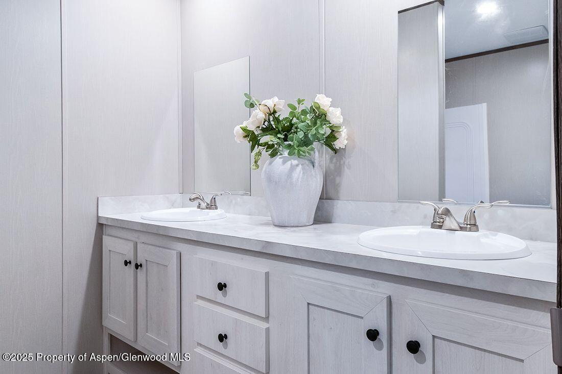 200 W 20th Street Rifle CO 81650