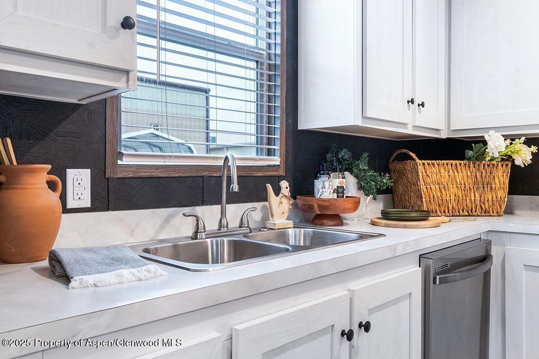 200 W 20th Street Rifle CO 81650