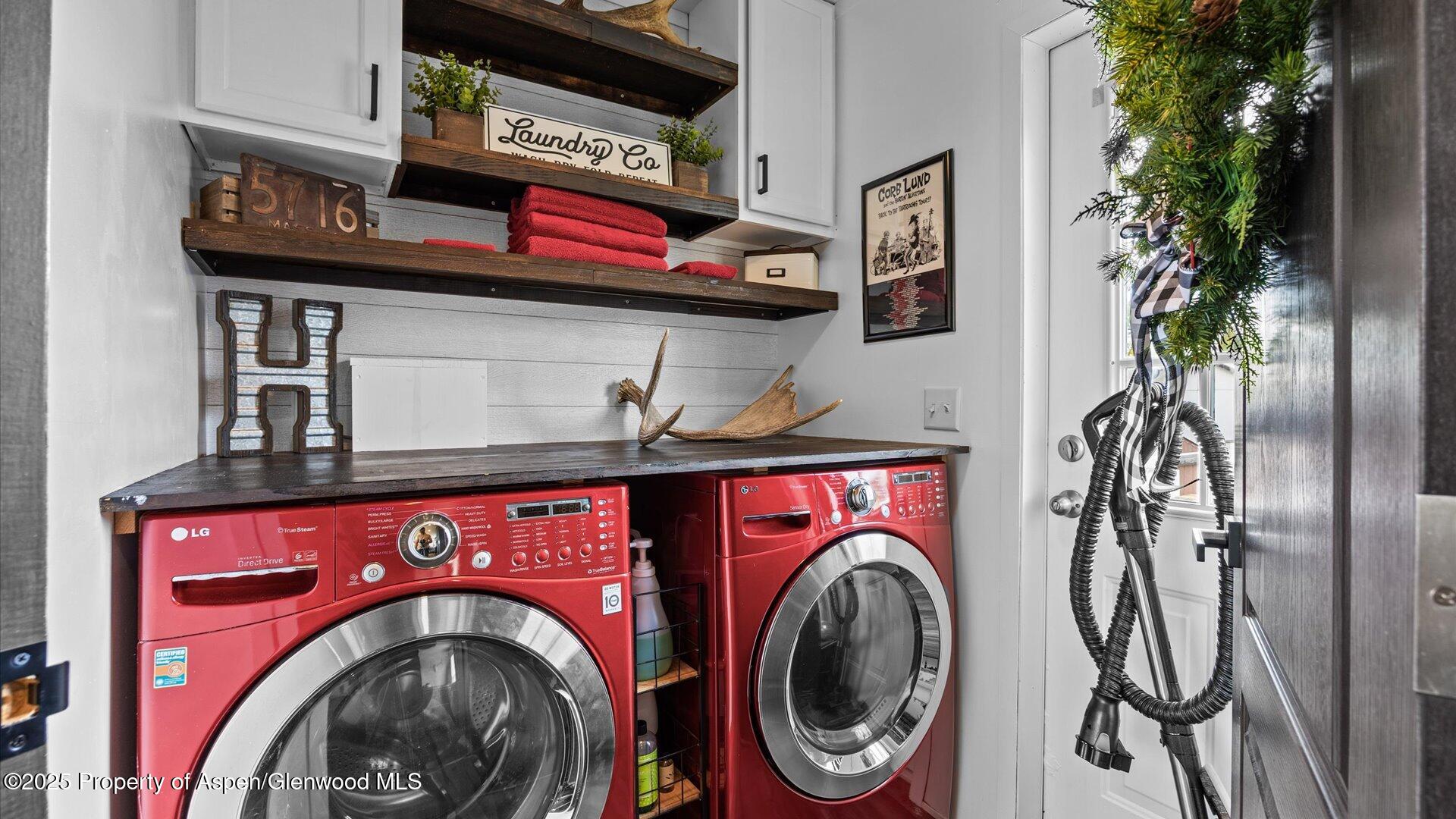 28 Iron Wedge Circle Parachute CO 81635