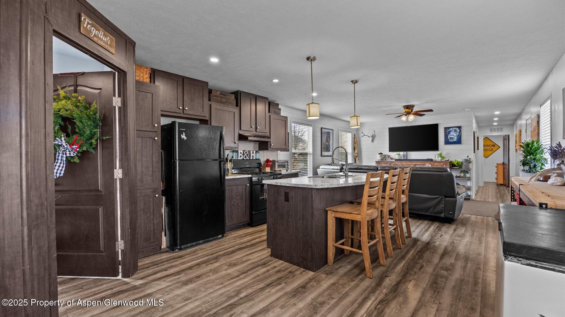 28 Iron Wedge Circle Parachute CO 81635