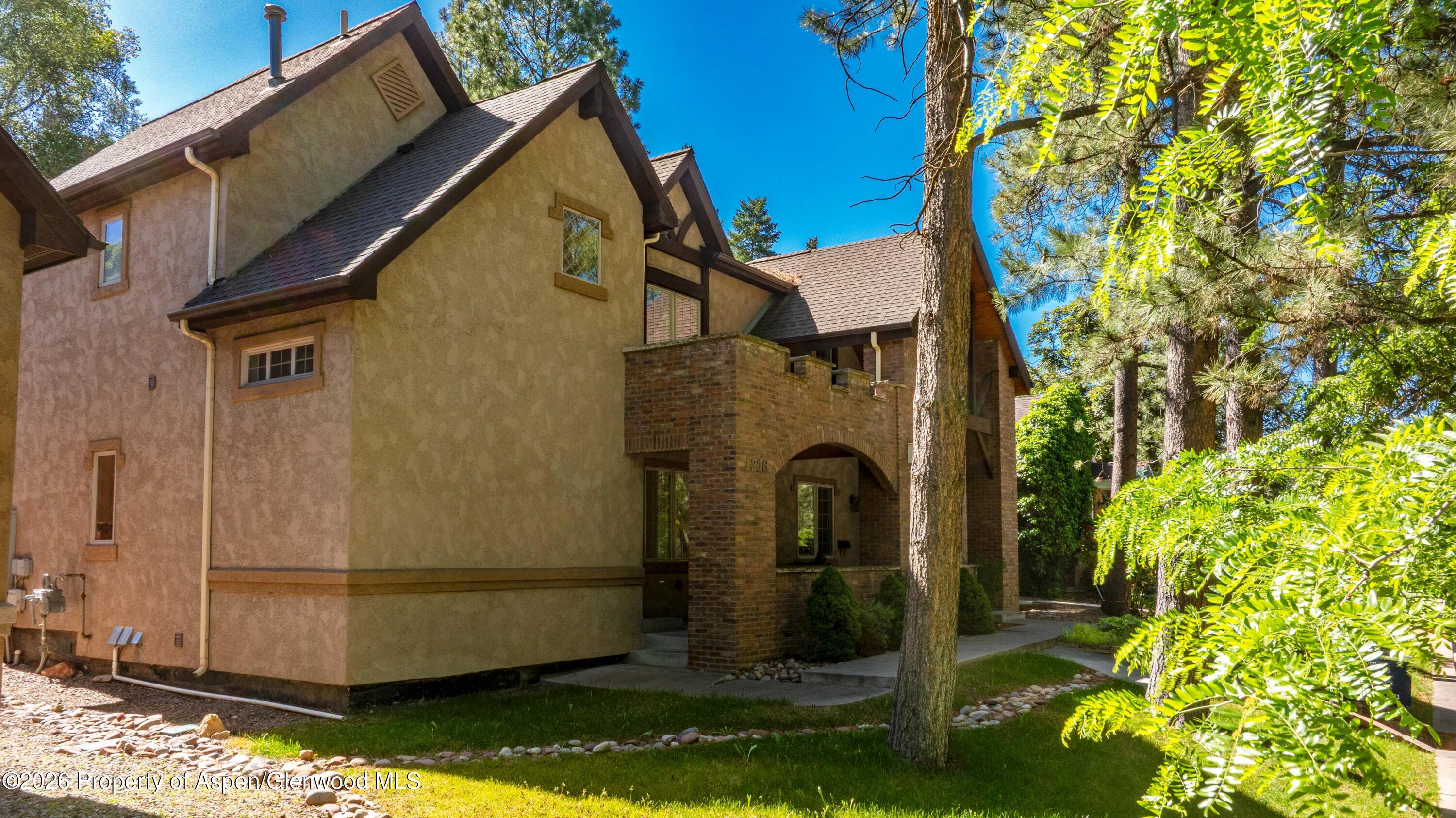 1216 Grand Avenue Glenwood Springs CO 81601