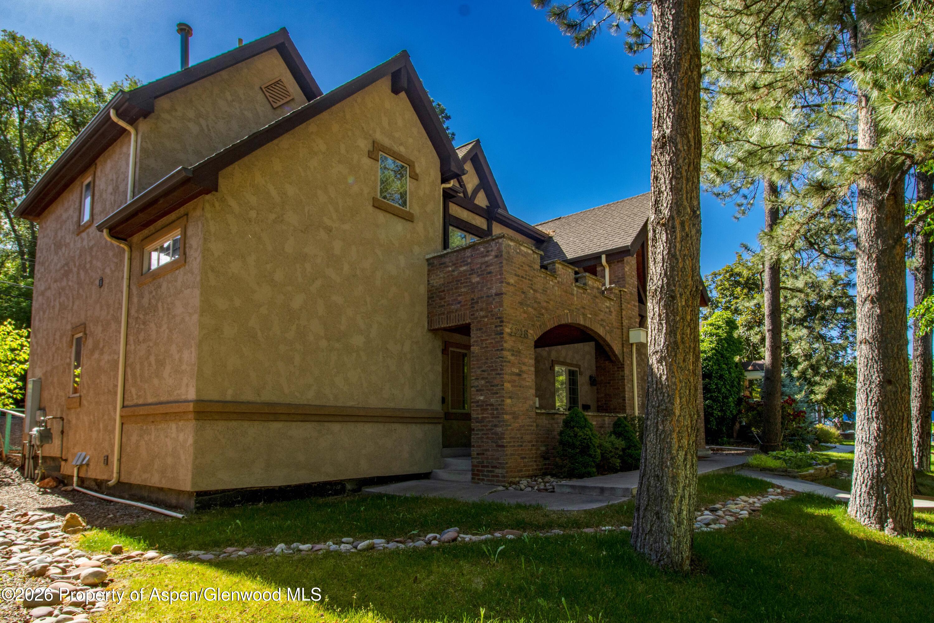 1216 Grand Avenue Glenwood Springs CO 81601