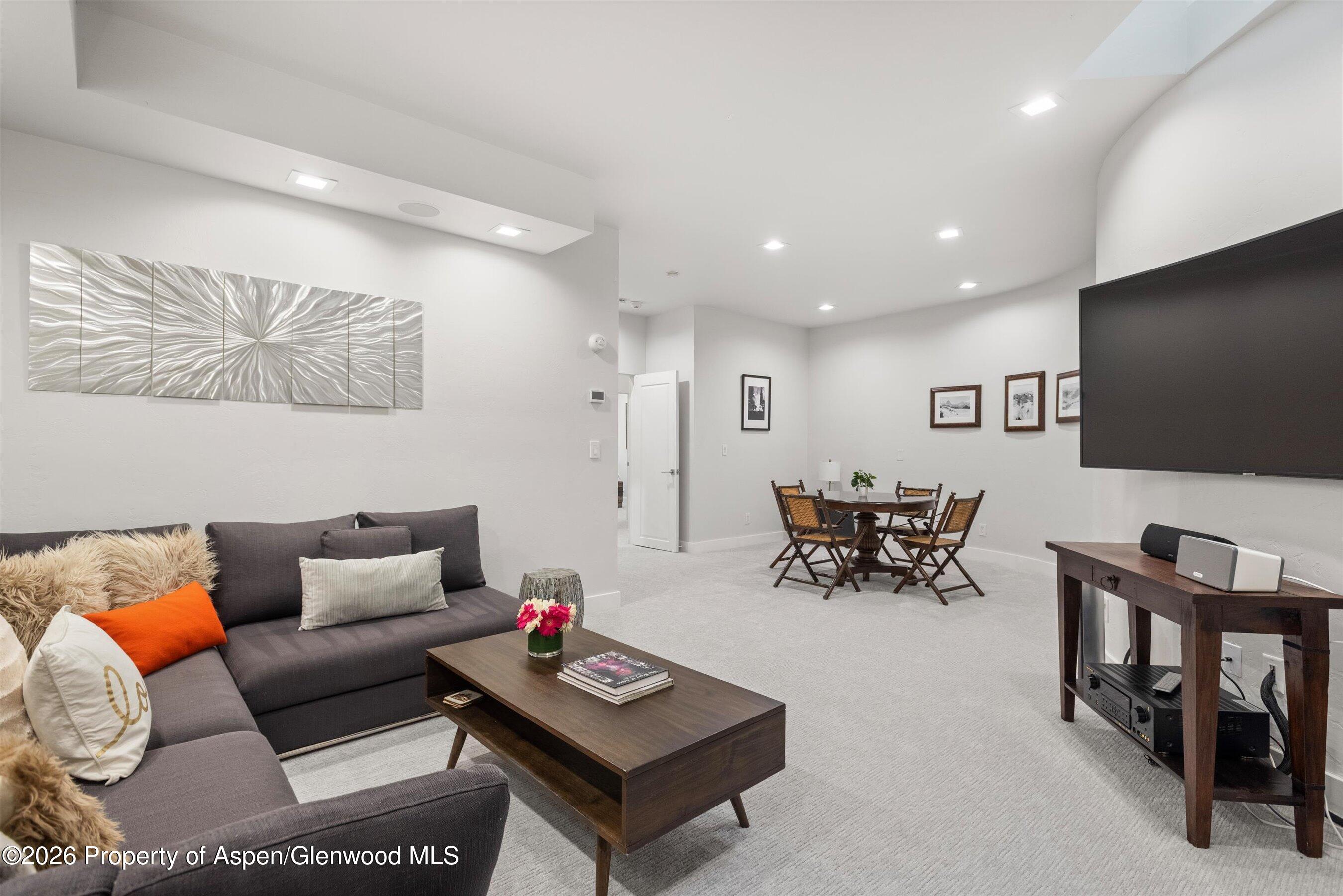 736 W Smuggler Street Aspen CO 81611