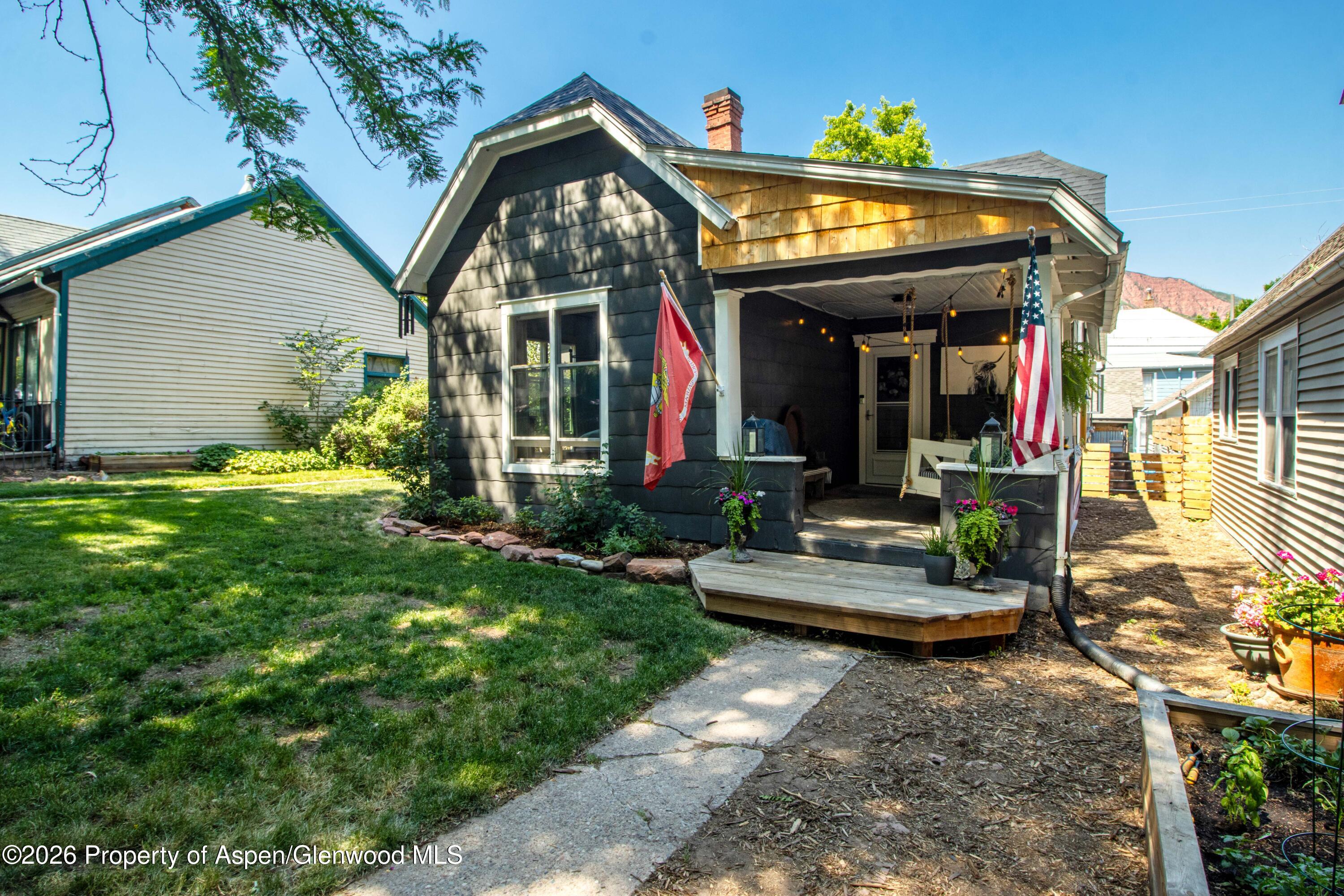 Glenwood Springs CO, 907 Blake Avenue