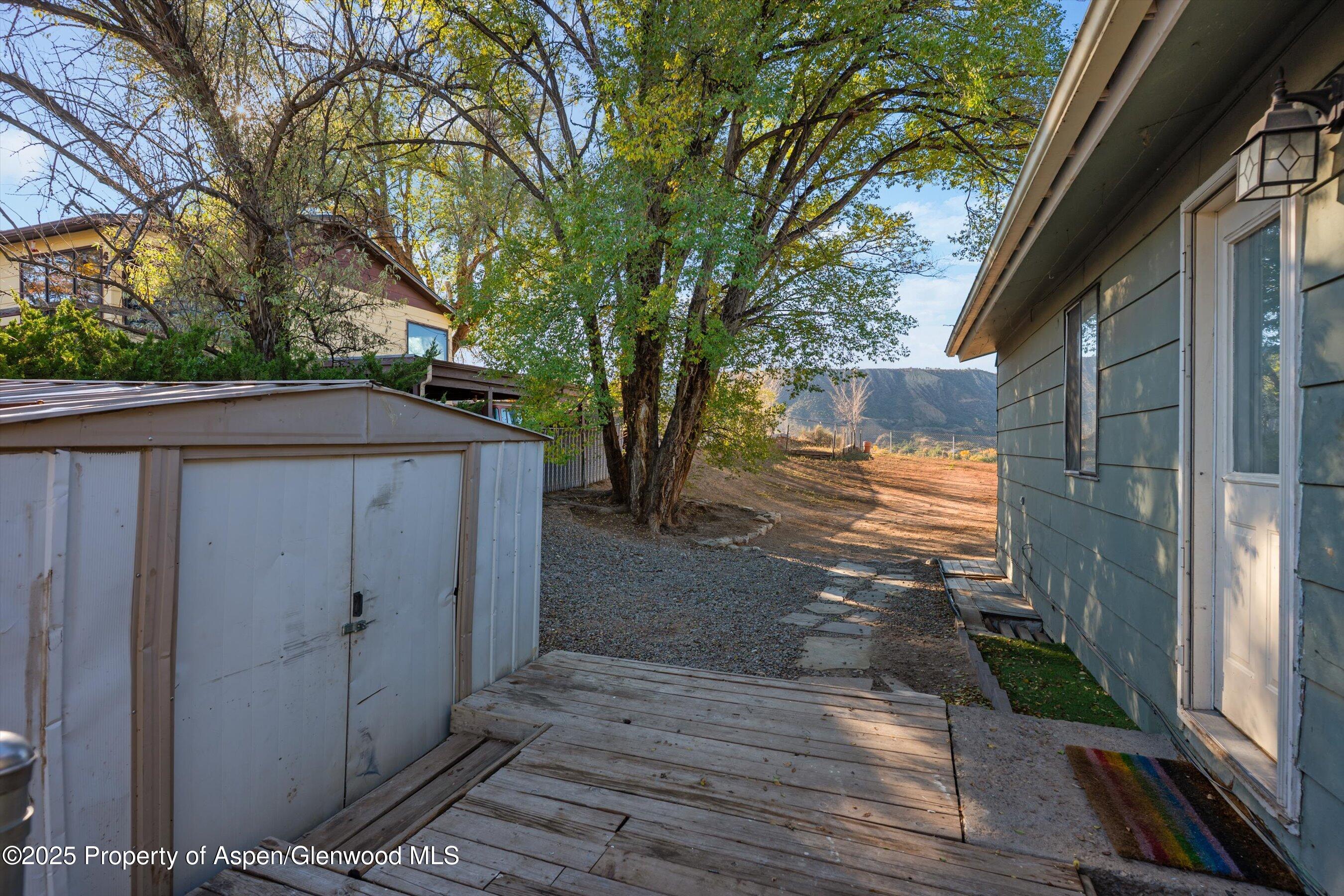 411 E 1st Street Rifle CO 81650