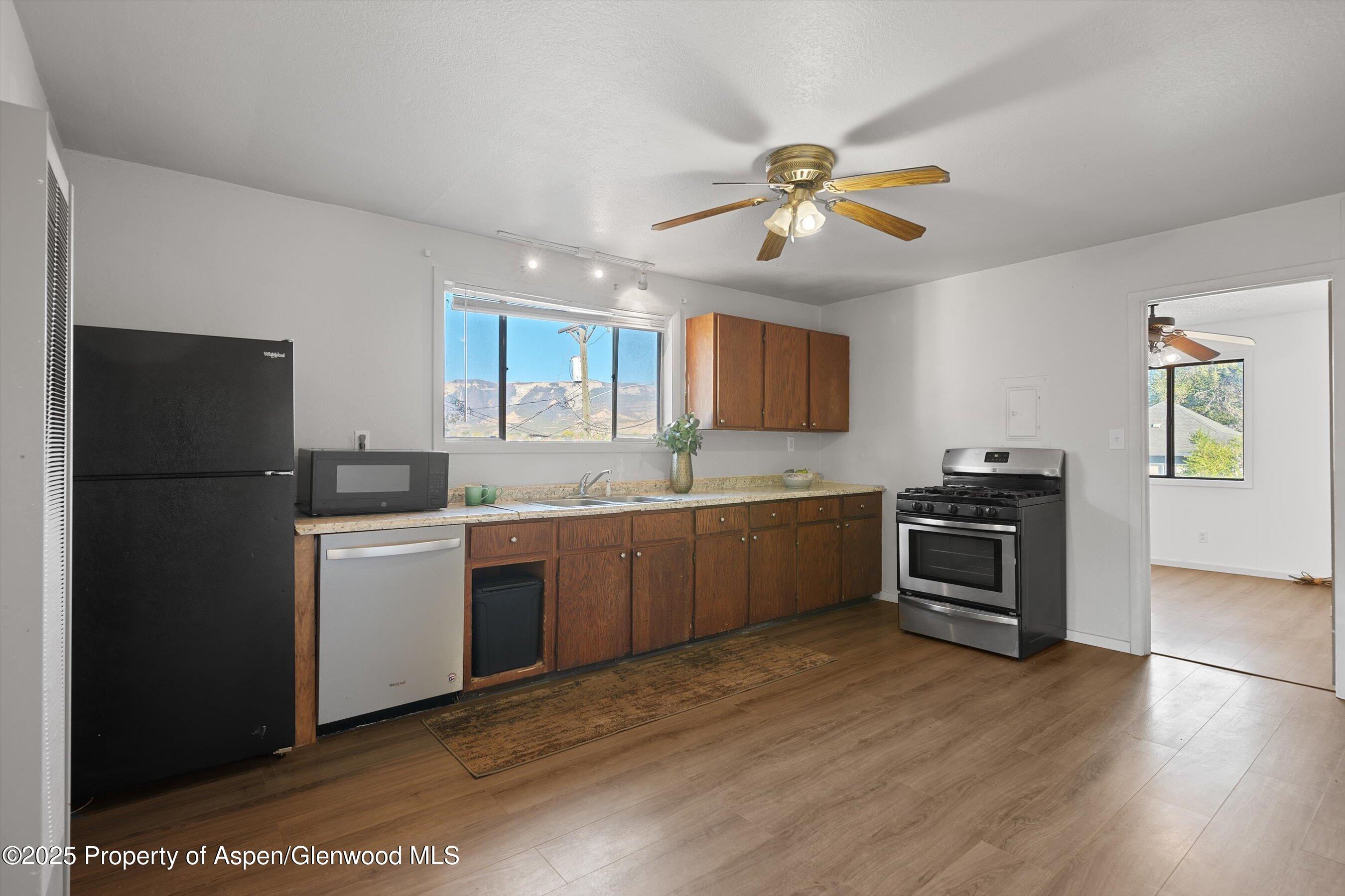 411 E 1st Street Rifle CO 81650