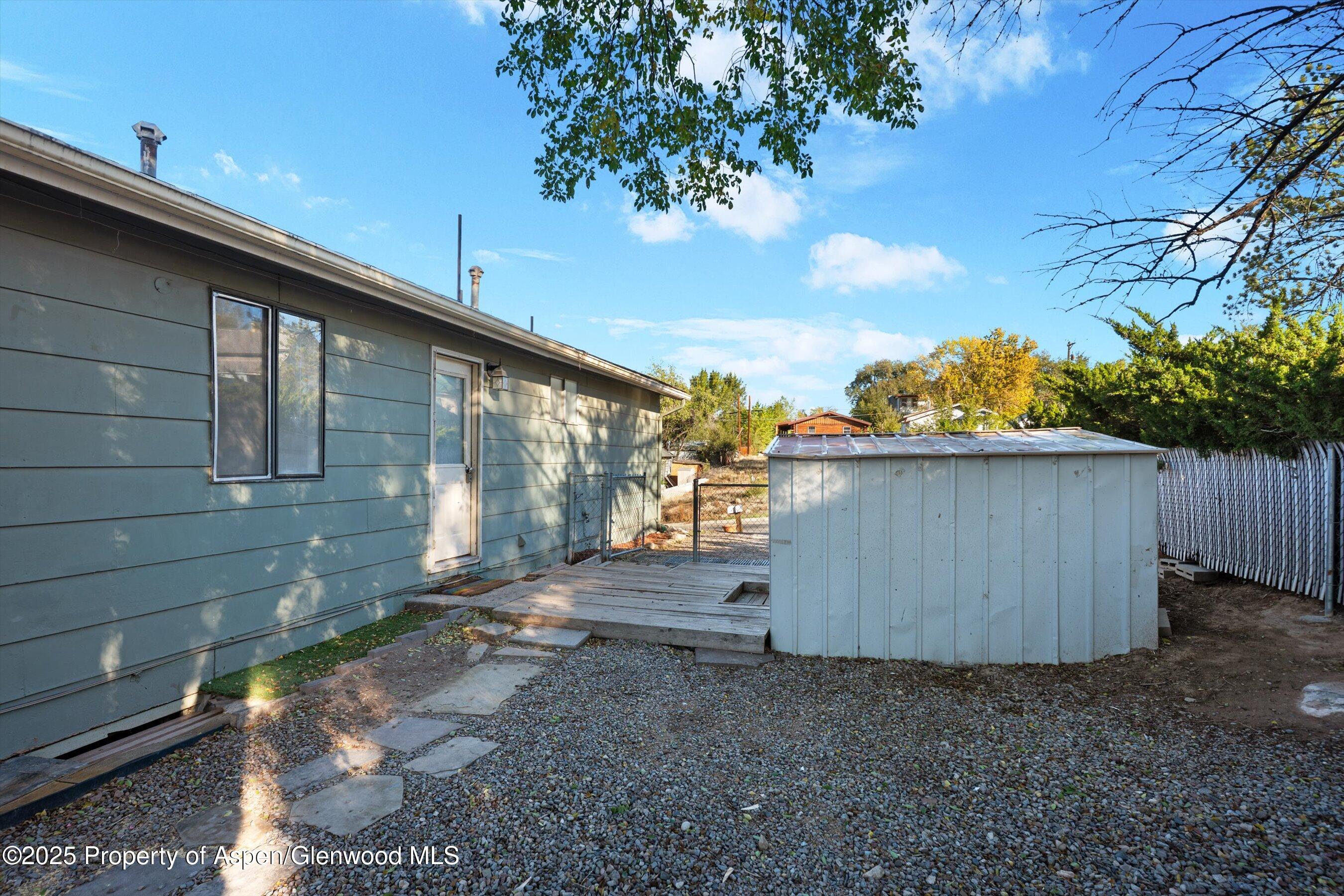 411 E 1st Street Rifle CO 81650